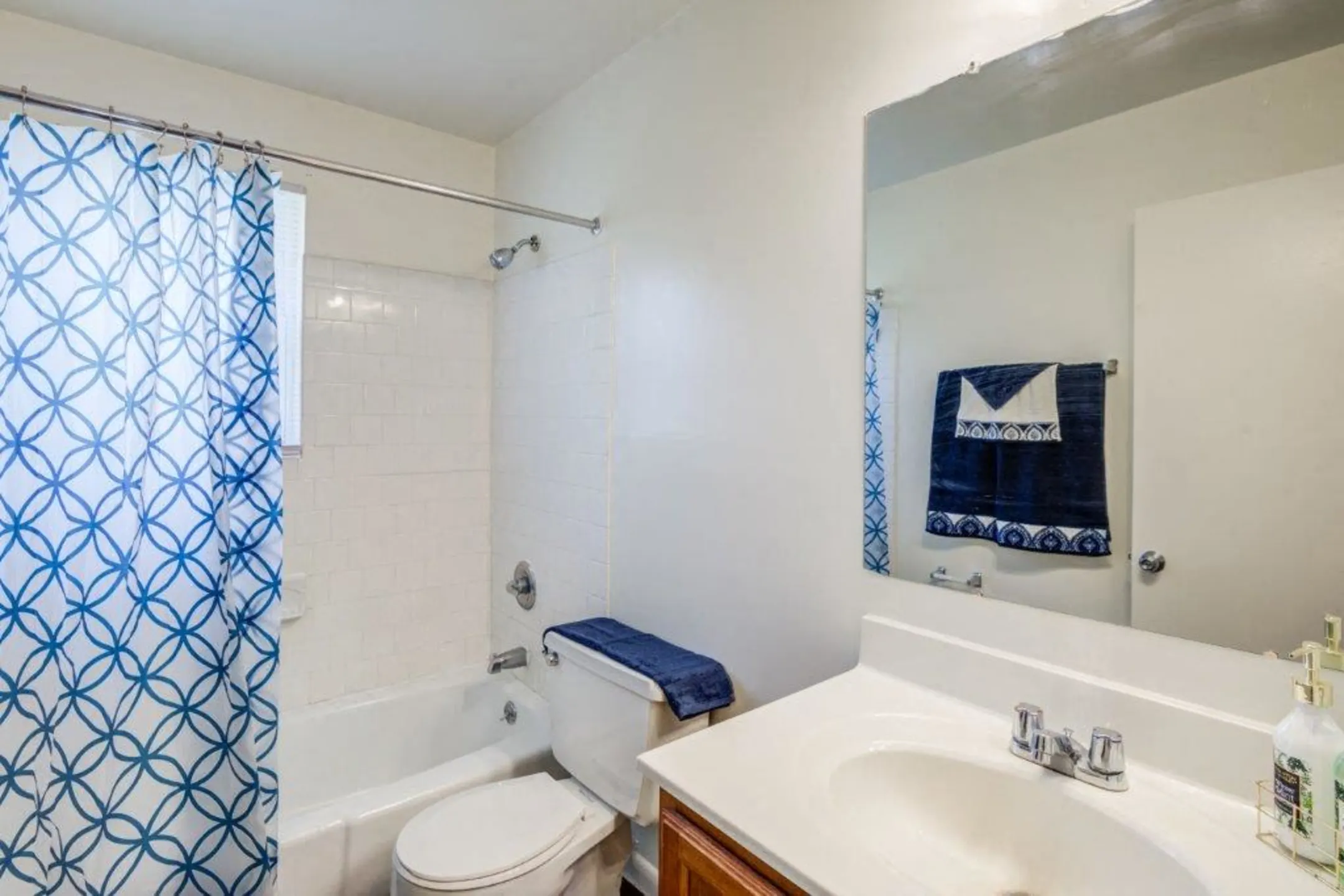 Arbors at Edenbridge Apartment Homes 8309 Arbor Station Way