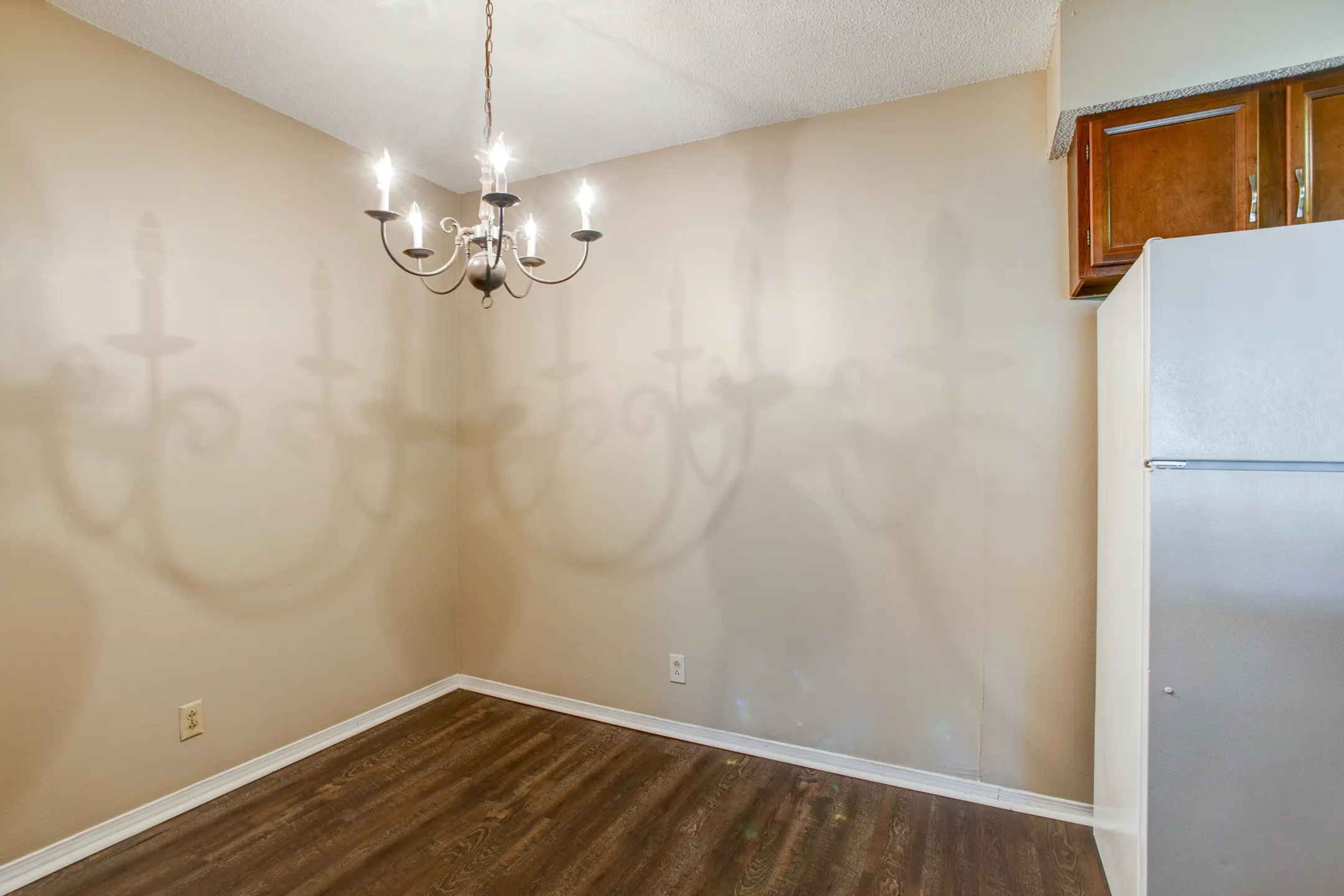 Woodlake Apartments 2609 Eastwood Dr Columbia, MO Apartments for