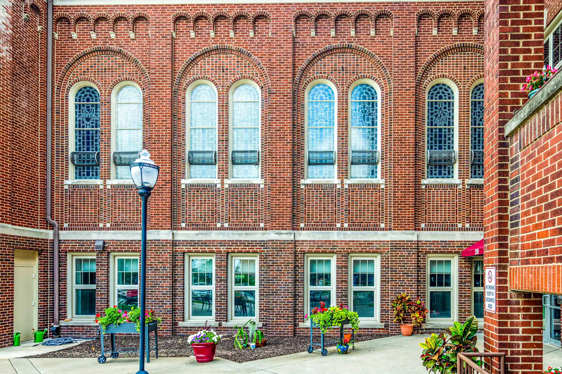 Mt Nazareth Commons Senior Living 62+ 250 Nazareth Way Pittsburgh, PA Apartments for Rent