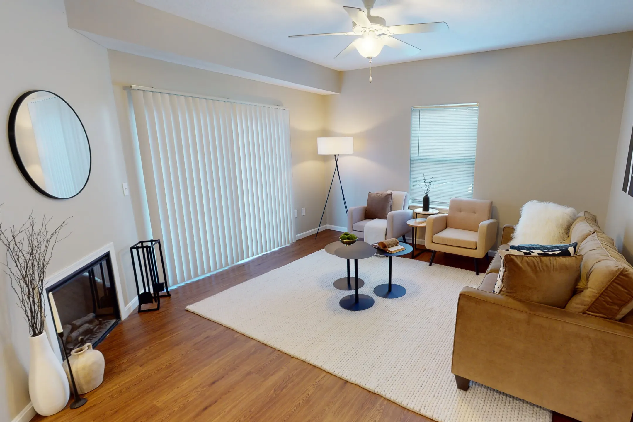 Living Room - Copper Creek Apartments - Kent, OH