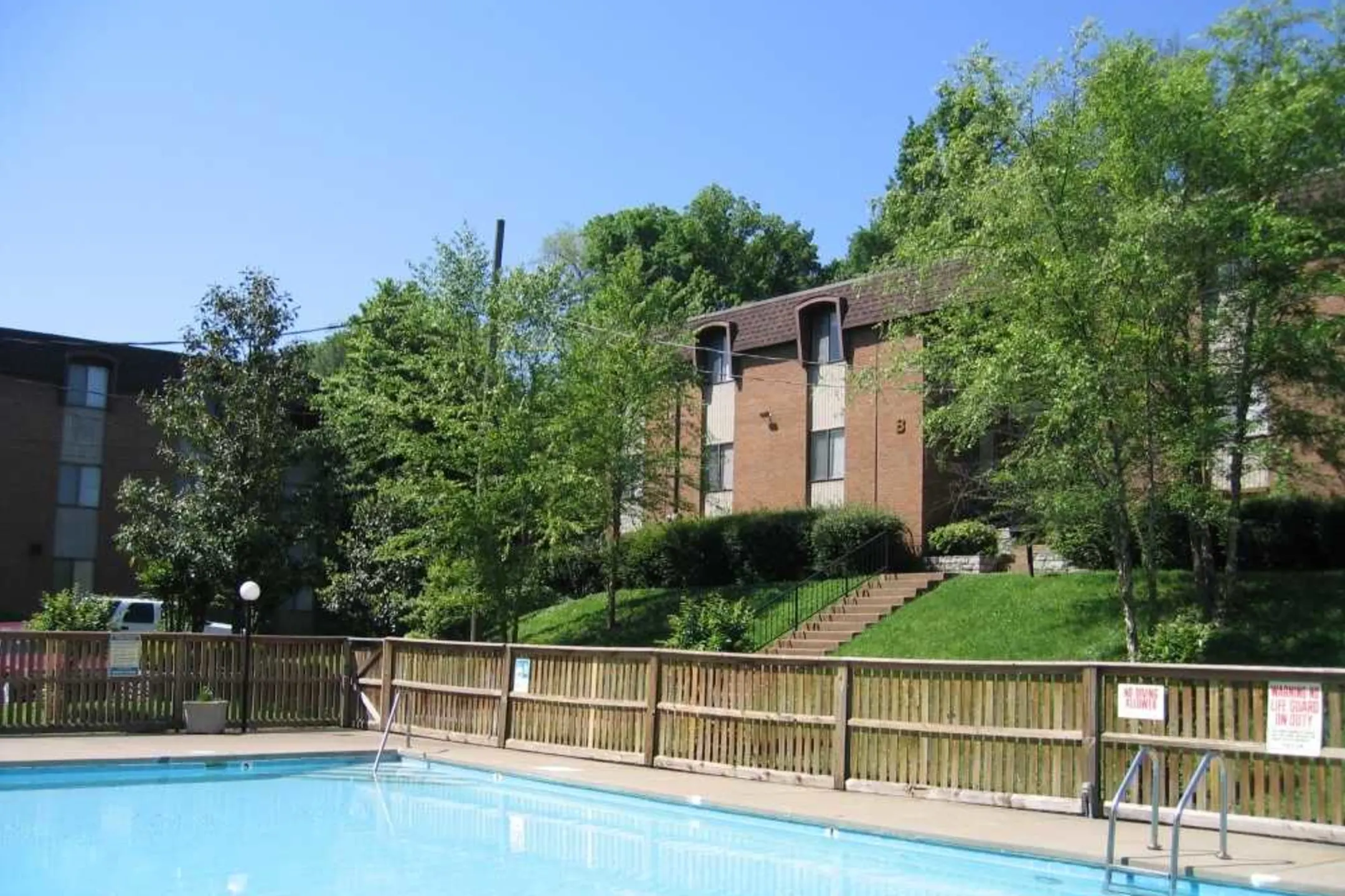 Pool - Glen Valley Apartments & Duplexes - Nashville, TN