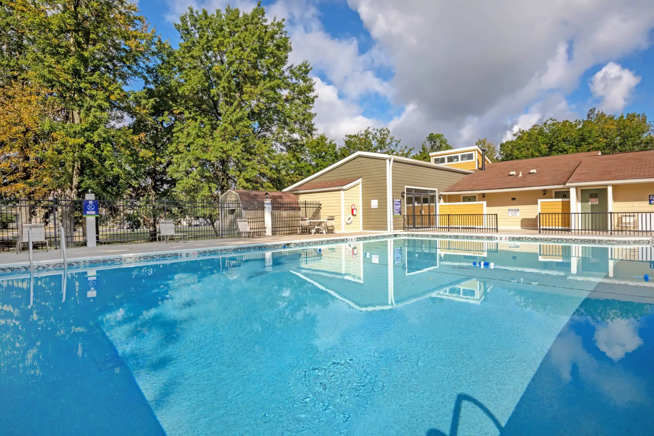 Pool - Parkside at Castleton Square - Indianapolis, IN
