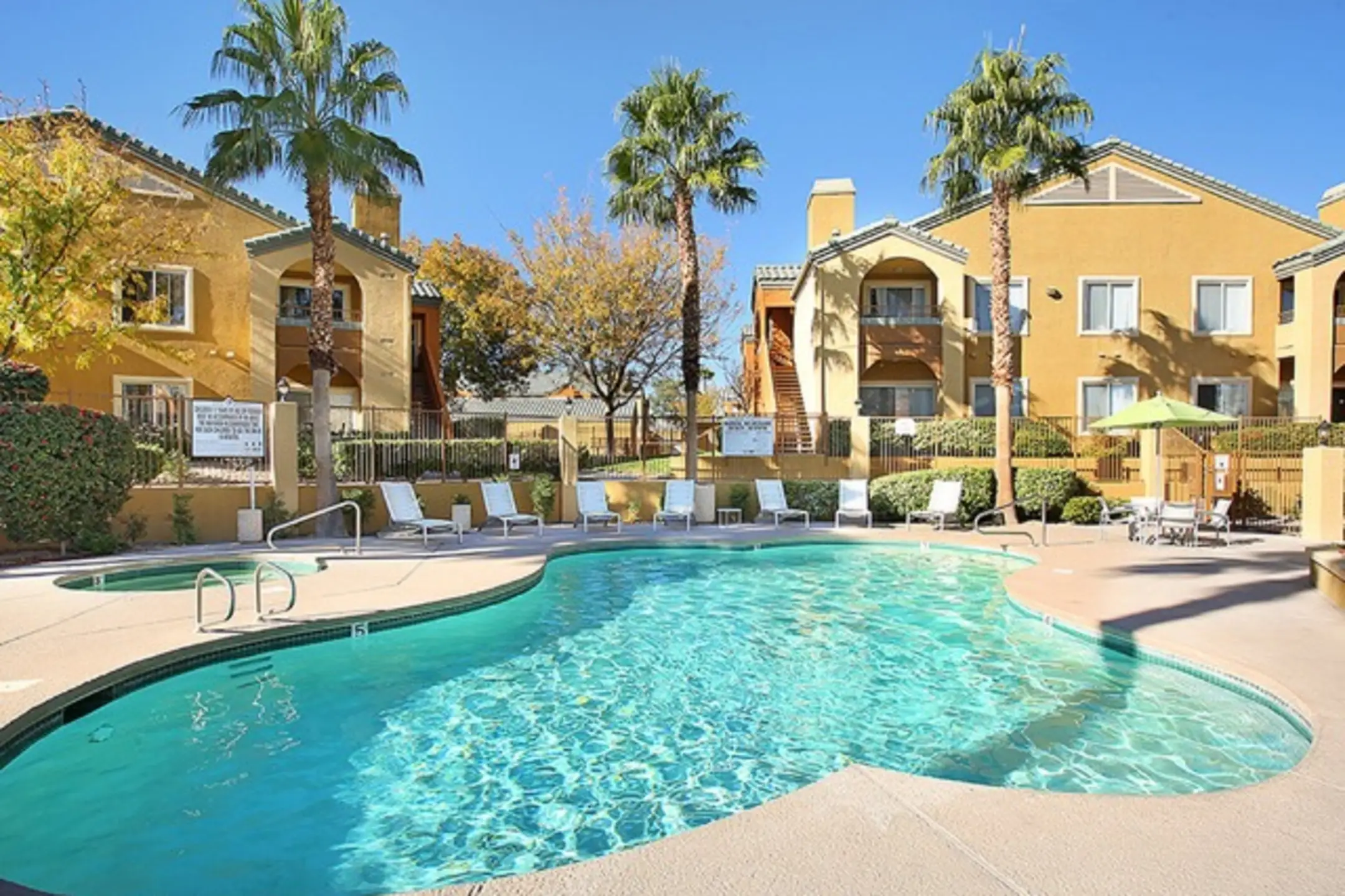 Pool - The Logan at Charleston - Las Vegas, NV