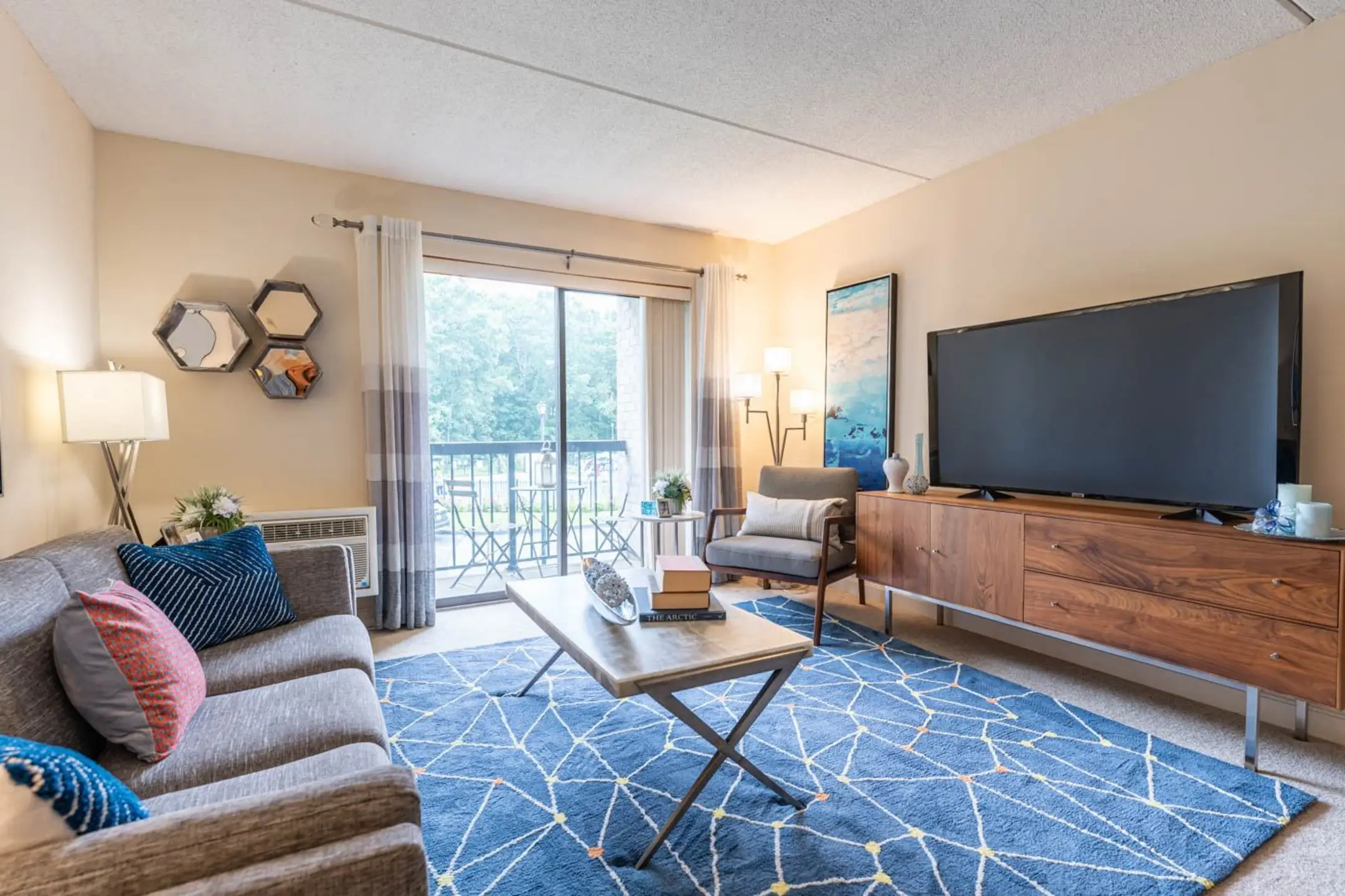 Shrewsbury Commons Commons Dr Shrewsbury, MA Apartments for Rent