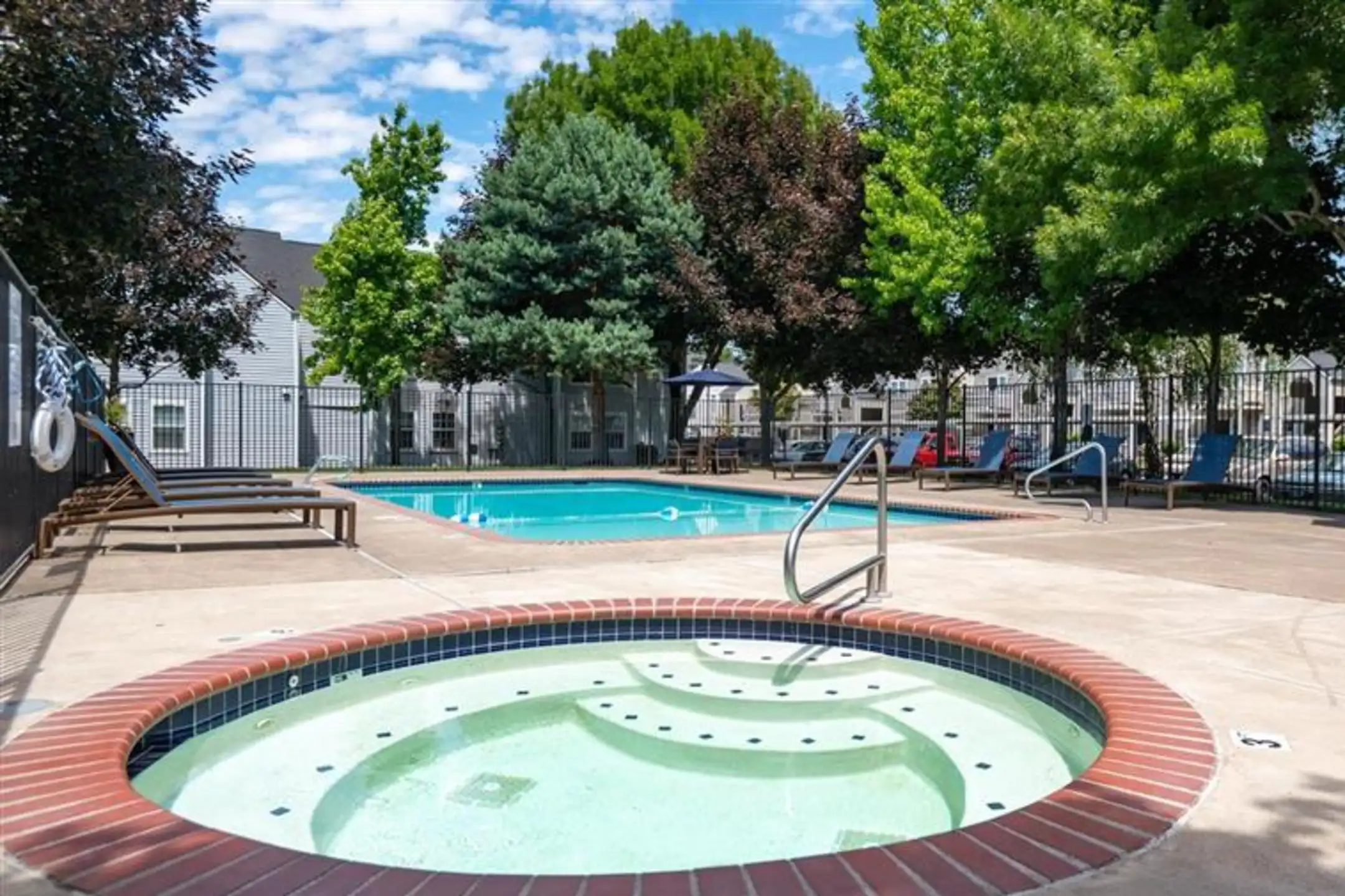 Pool - Lancaster Commons - Salem, OR