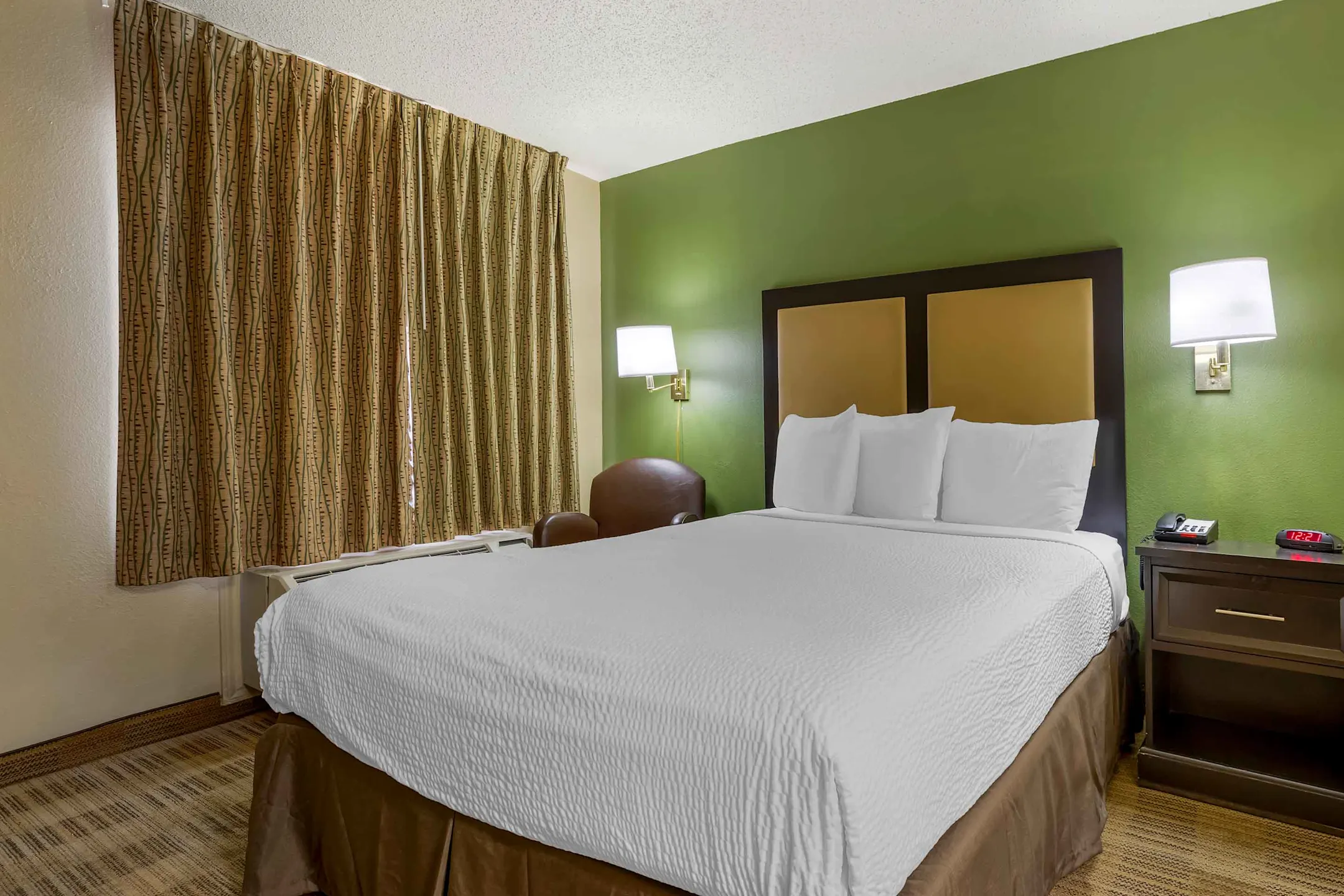 Furnished Studio Denver Aurora South 13941 East Harvard Ave