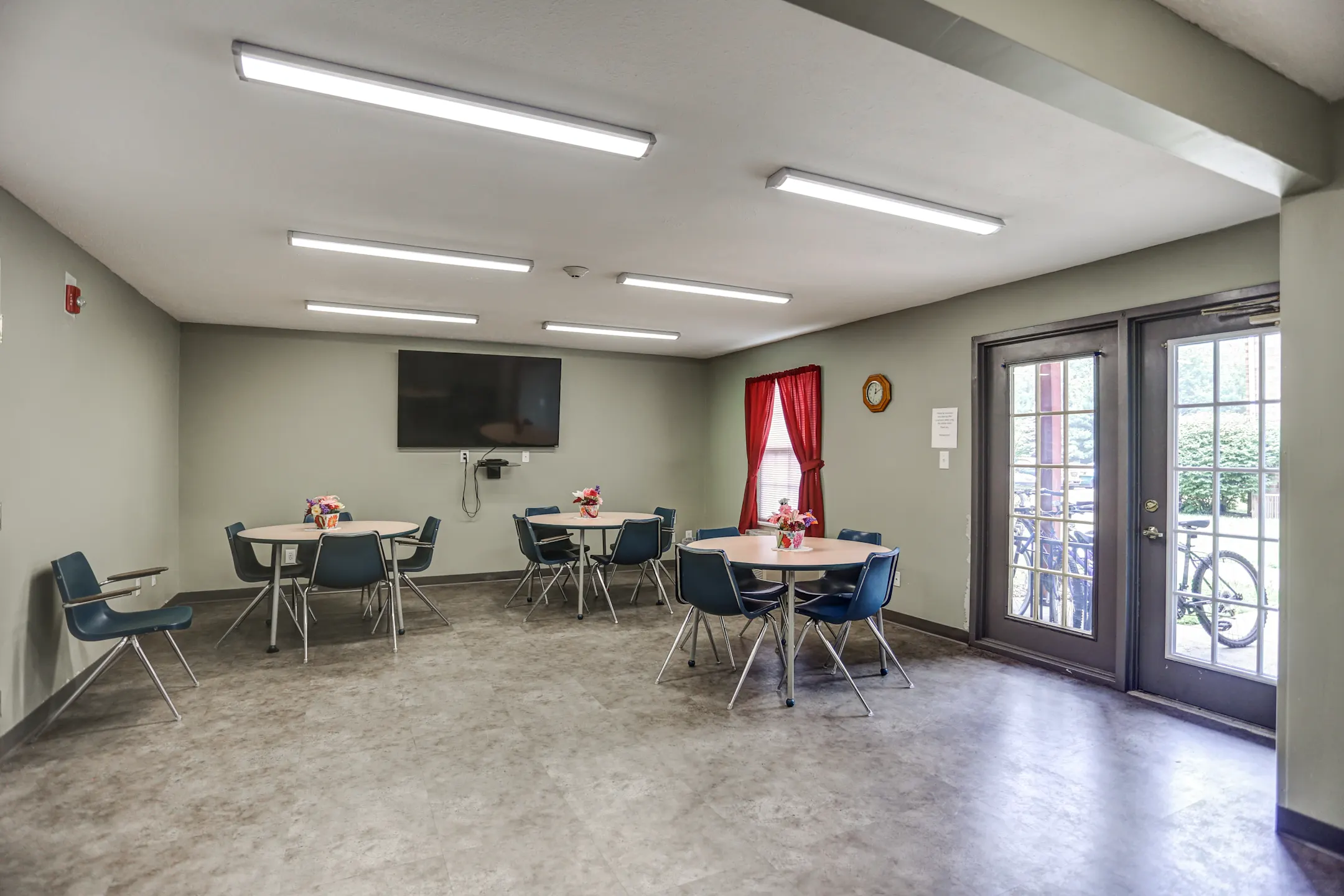 Courts of Colfax Apartments 600 N Colfax St Warsaw, IN Apartments