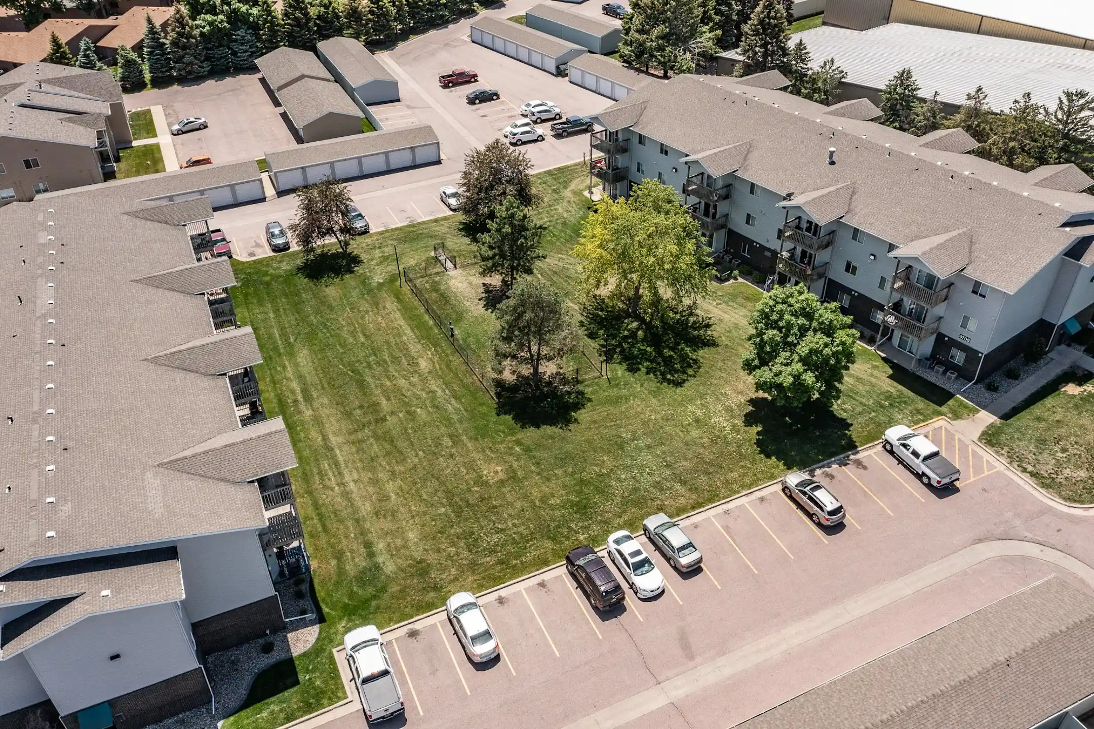 Oxbow Park Apartments 4709 S Oxbow Ave Sioux Falls, SD Apartments