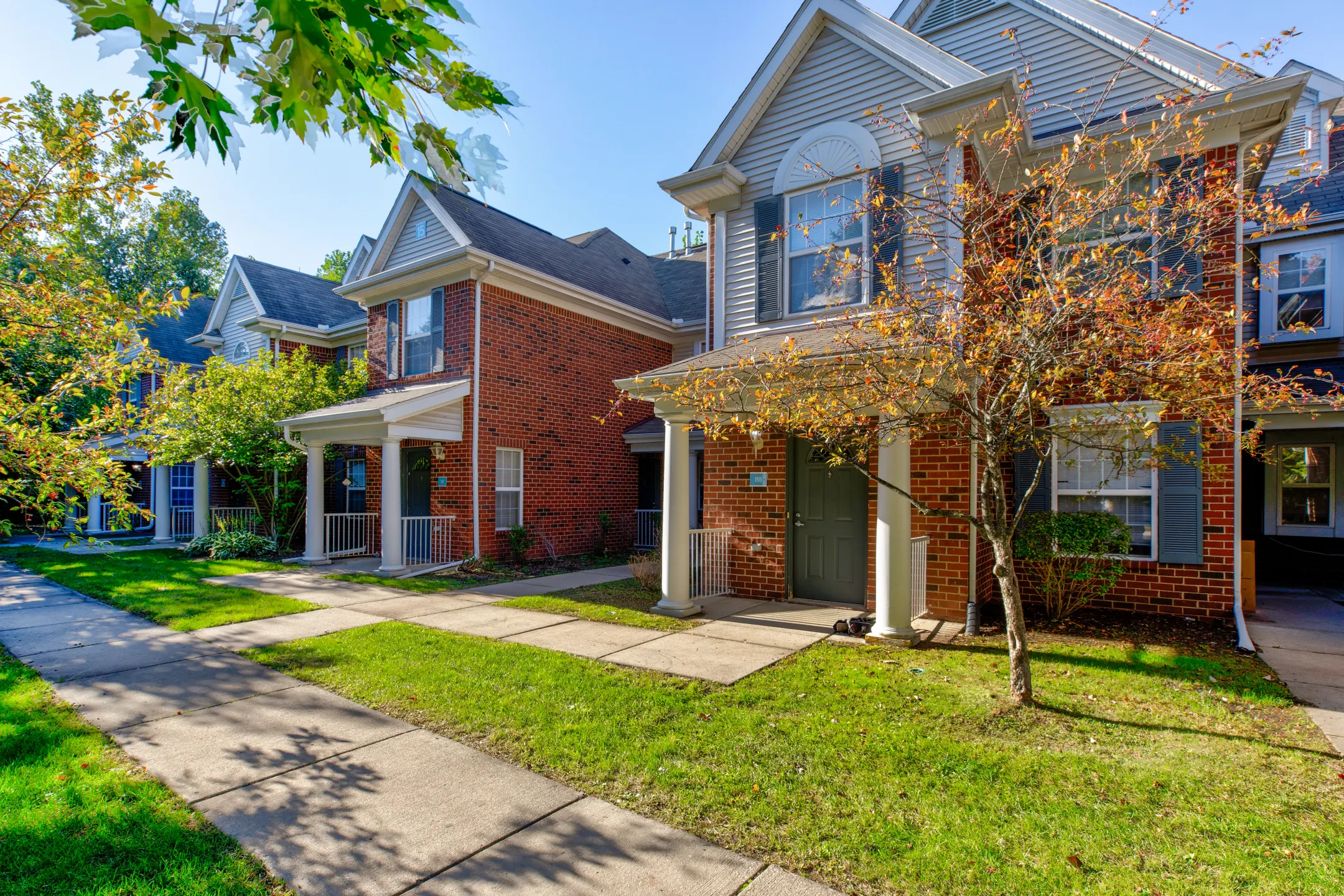 The Pointe at Canton Apartments & Townhomes Apartments Canton, MI 48187