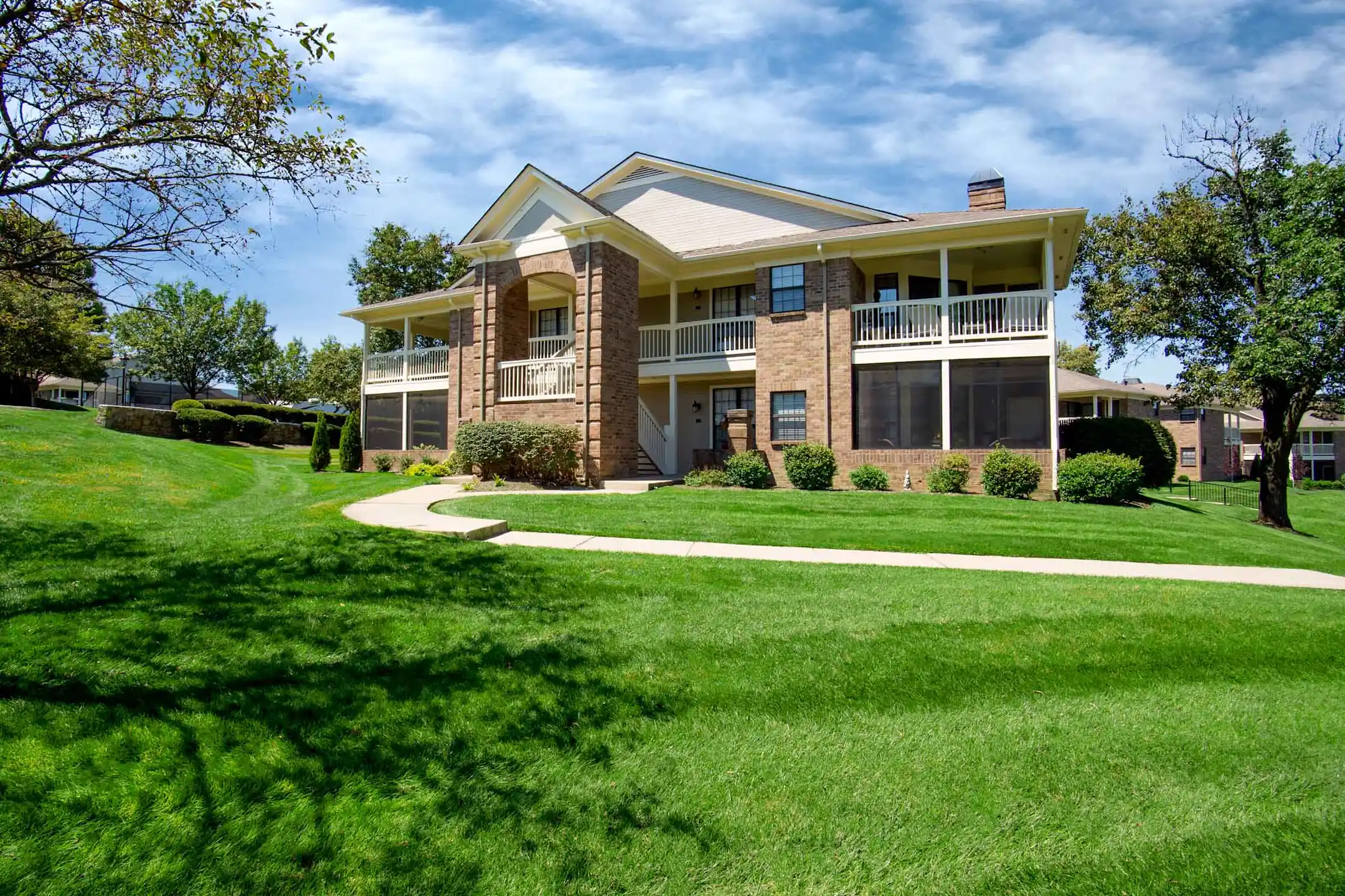 Park Place Apartments 4030 Tates Creek Rd Lexington, KY Apartments