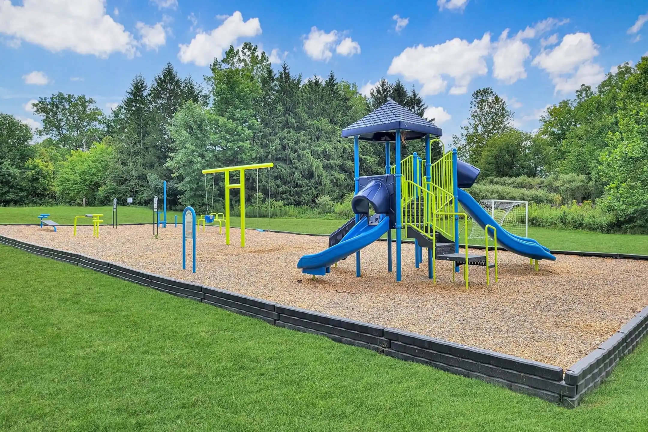 Solon Club Apartments 26433 Solon Rd 107 Bedford, OH Apartments