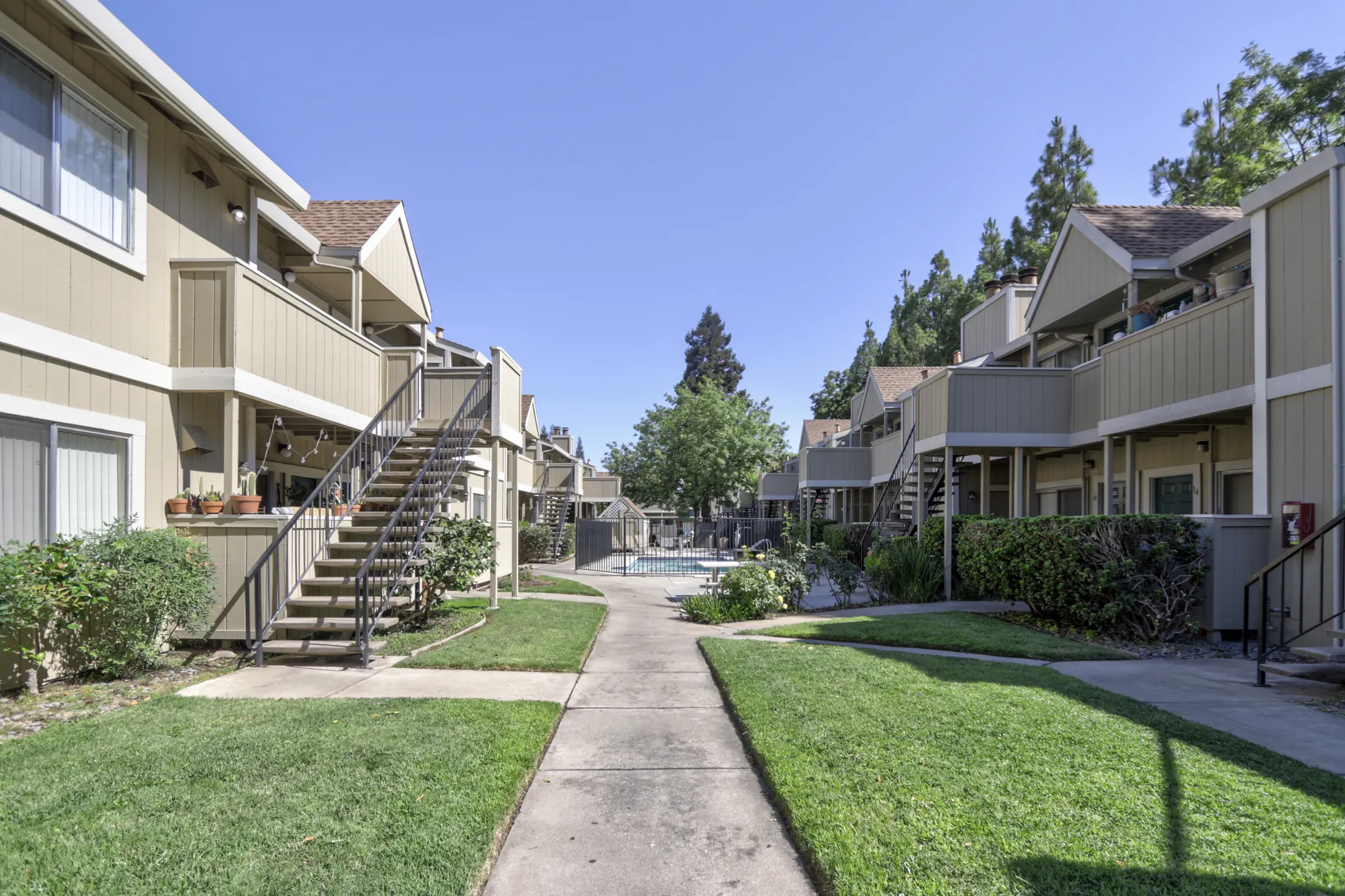 Cobble Creek Apts