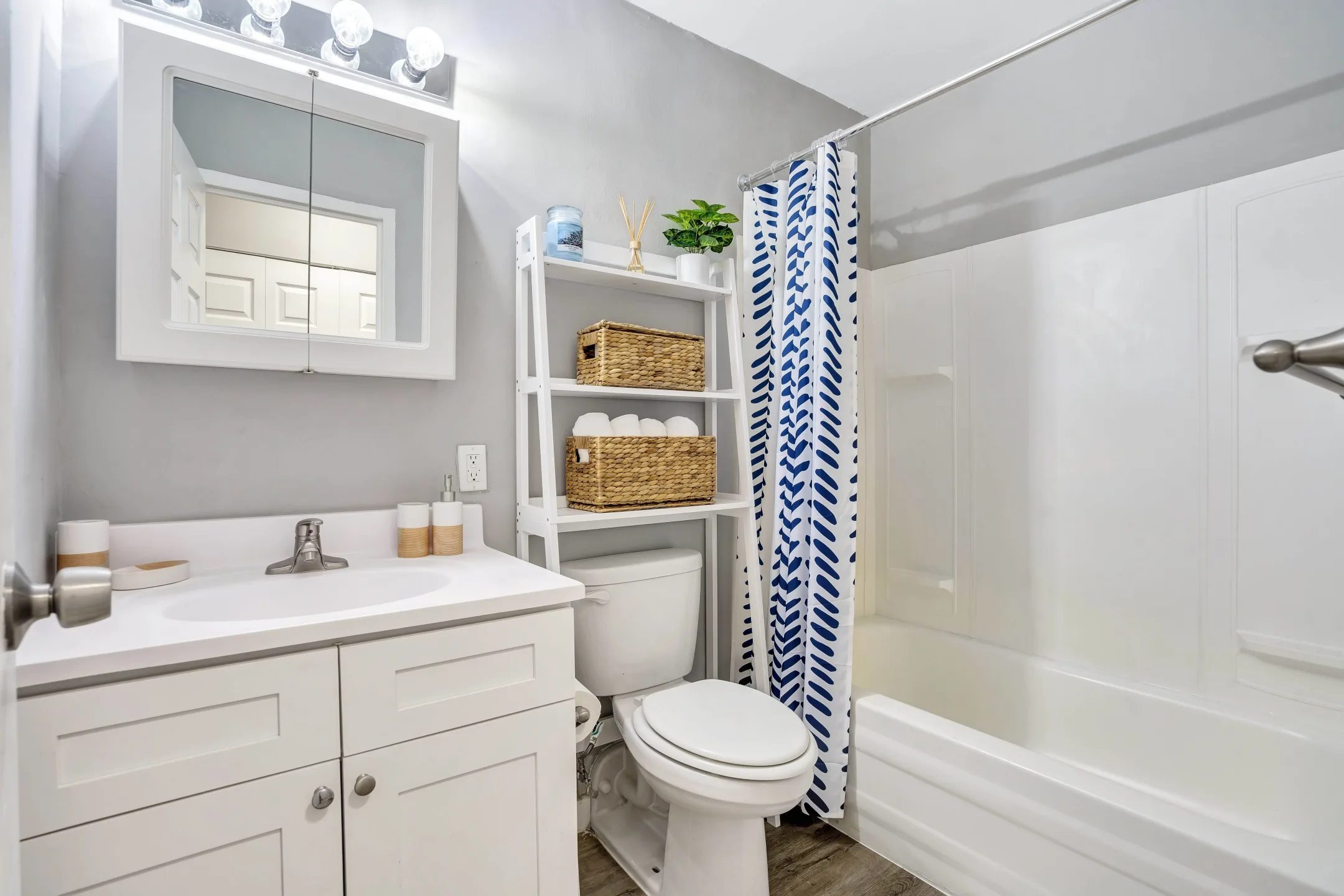 Woods Edge Apartment Homes 220 S Lenola Rd Maple Shade, NJ