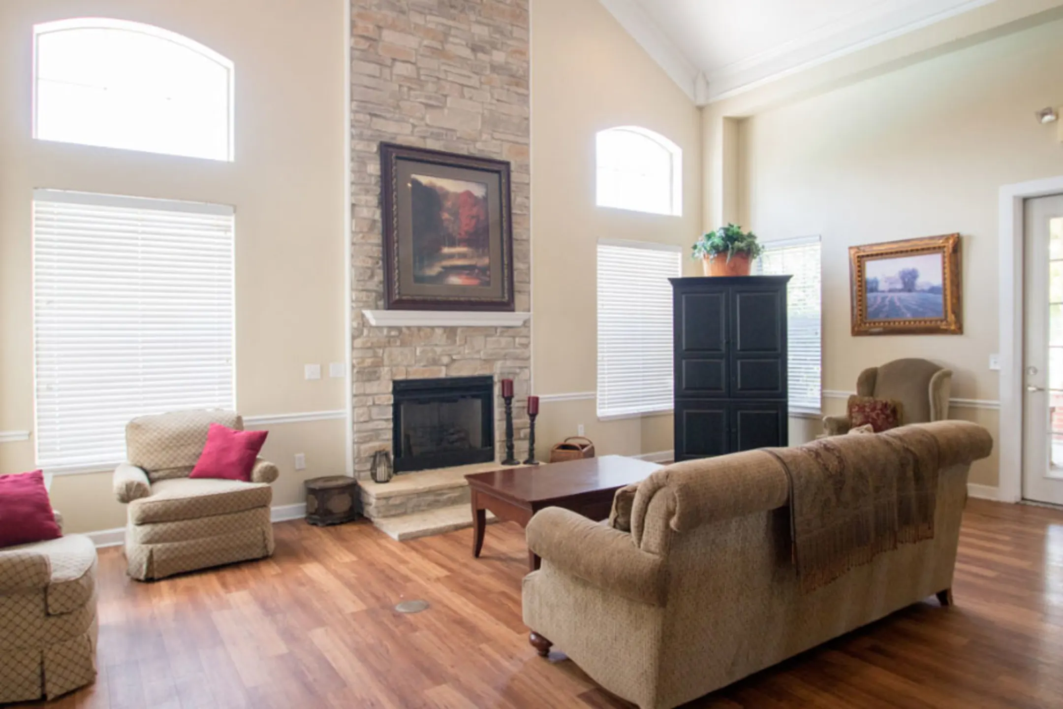 The Ave at Johnston Commons 6200 Clark Lane Johnston, IA Apartments