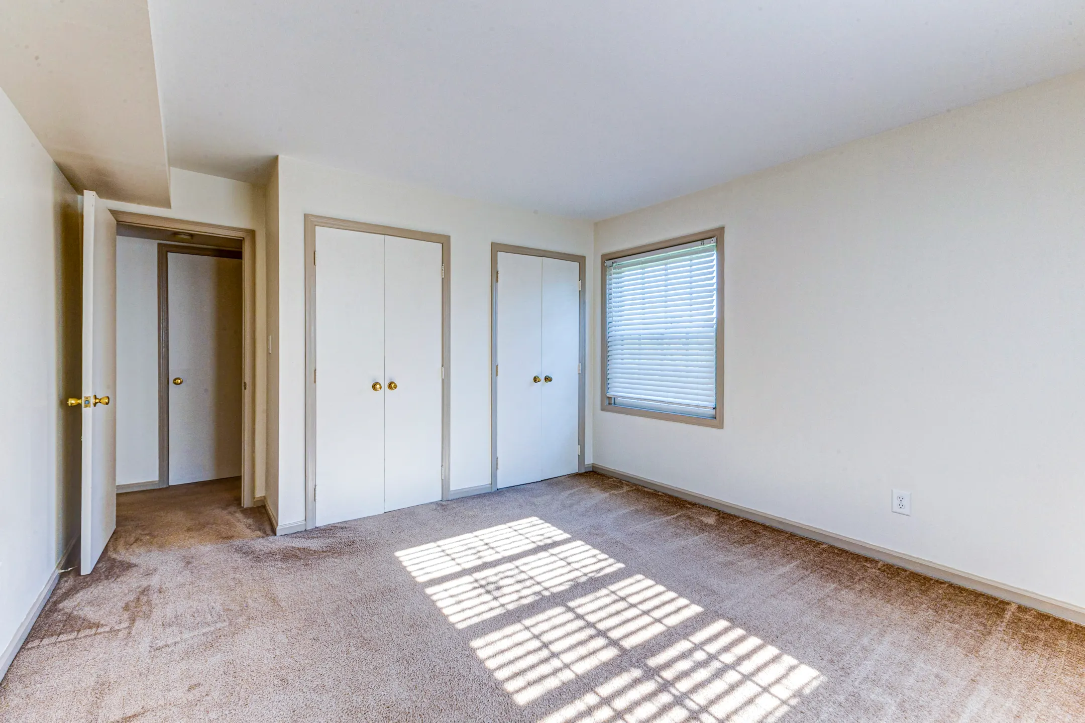 Kings Grant 1210 valley hill drive Pittsburgh, PA Apartments for