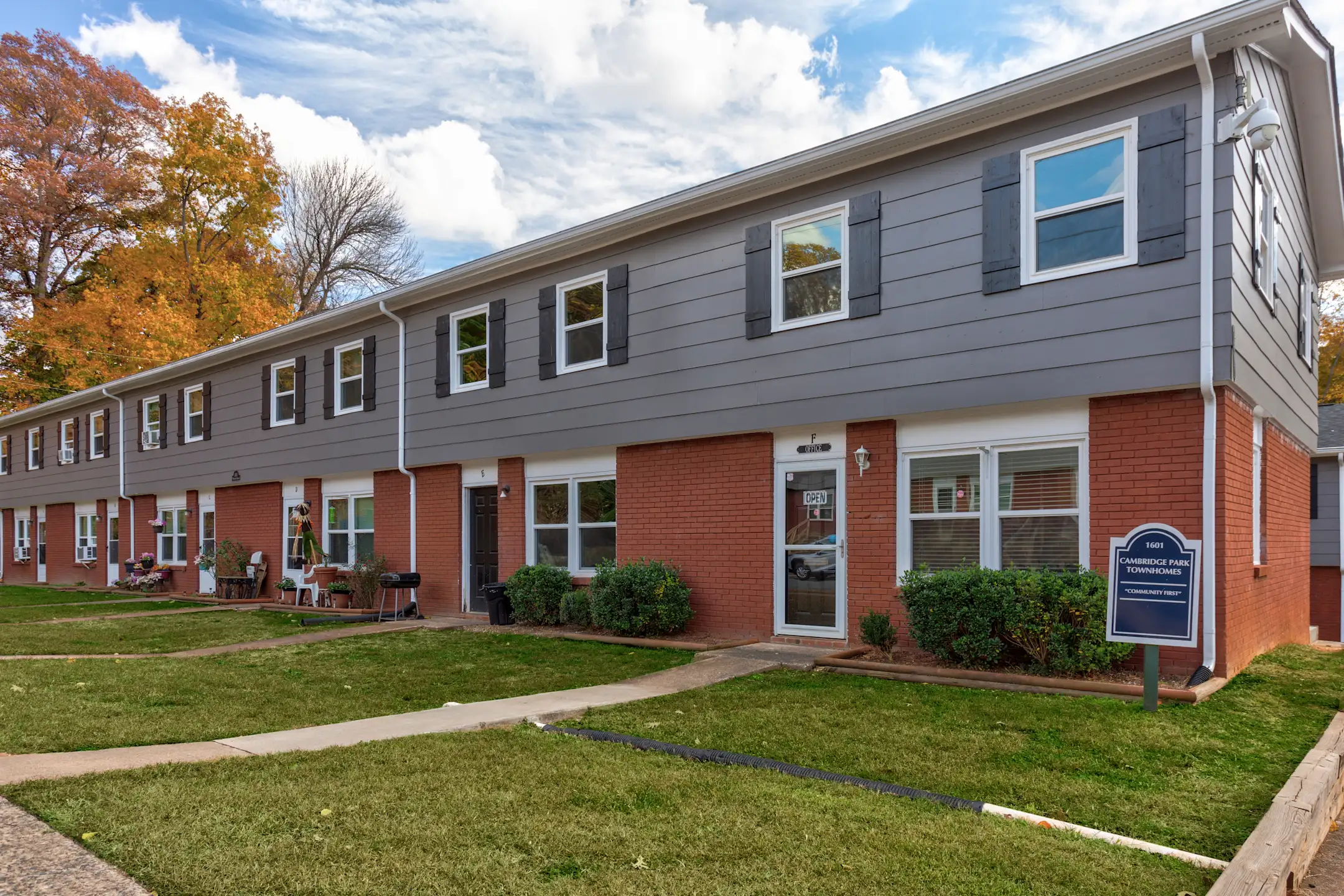 Cambridge Park Townhomes Apartments Charlotte, NC 28208