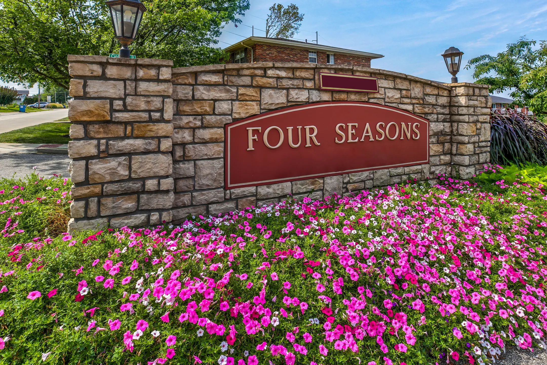 Community Signage - Four Seasons - Erlanger, KY