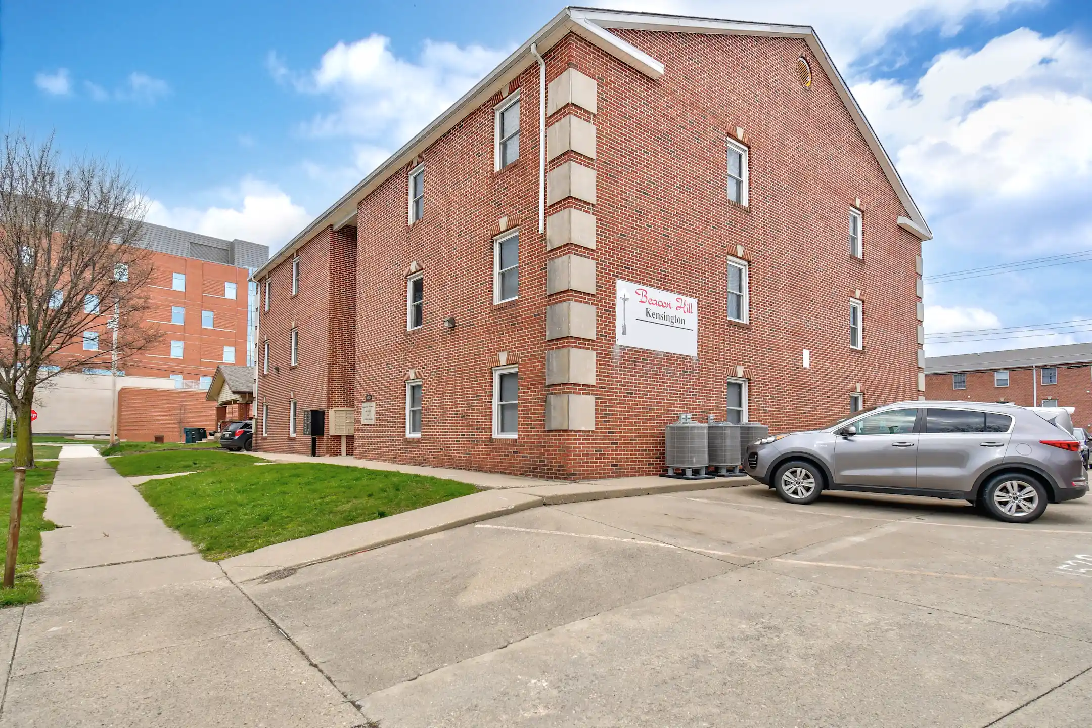Building - Kensington & Chesterfield - Muncie, IN