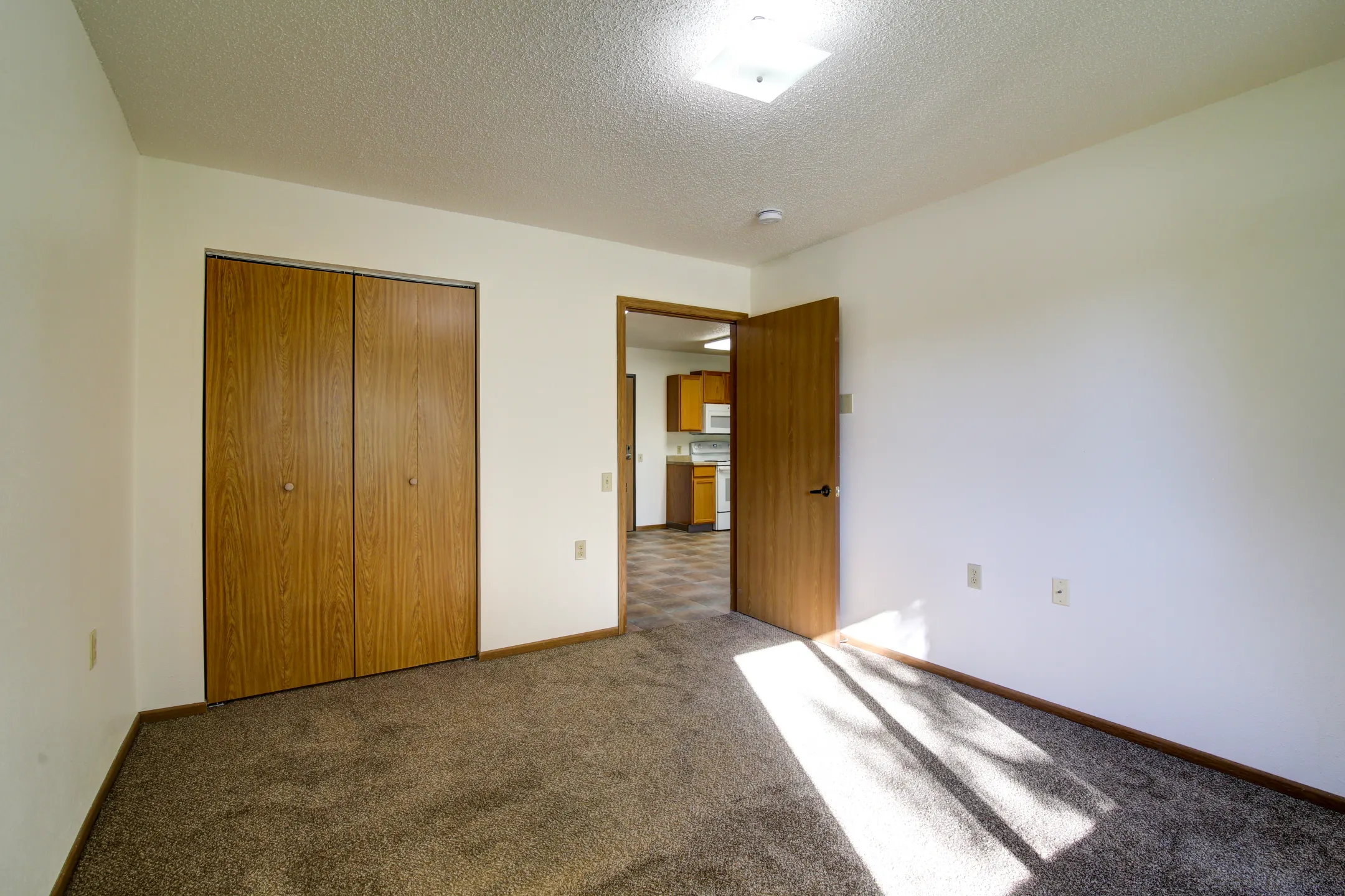Living Room - Calgary Apartments - Bismarck, ND
