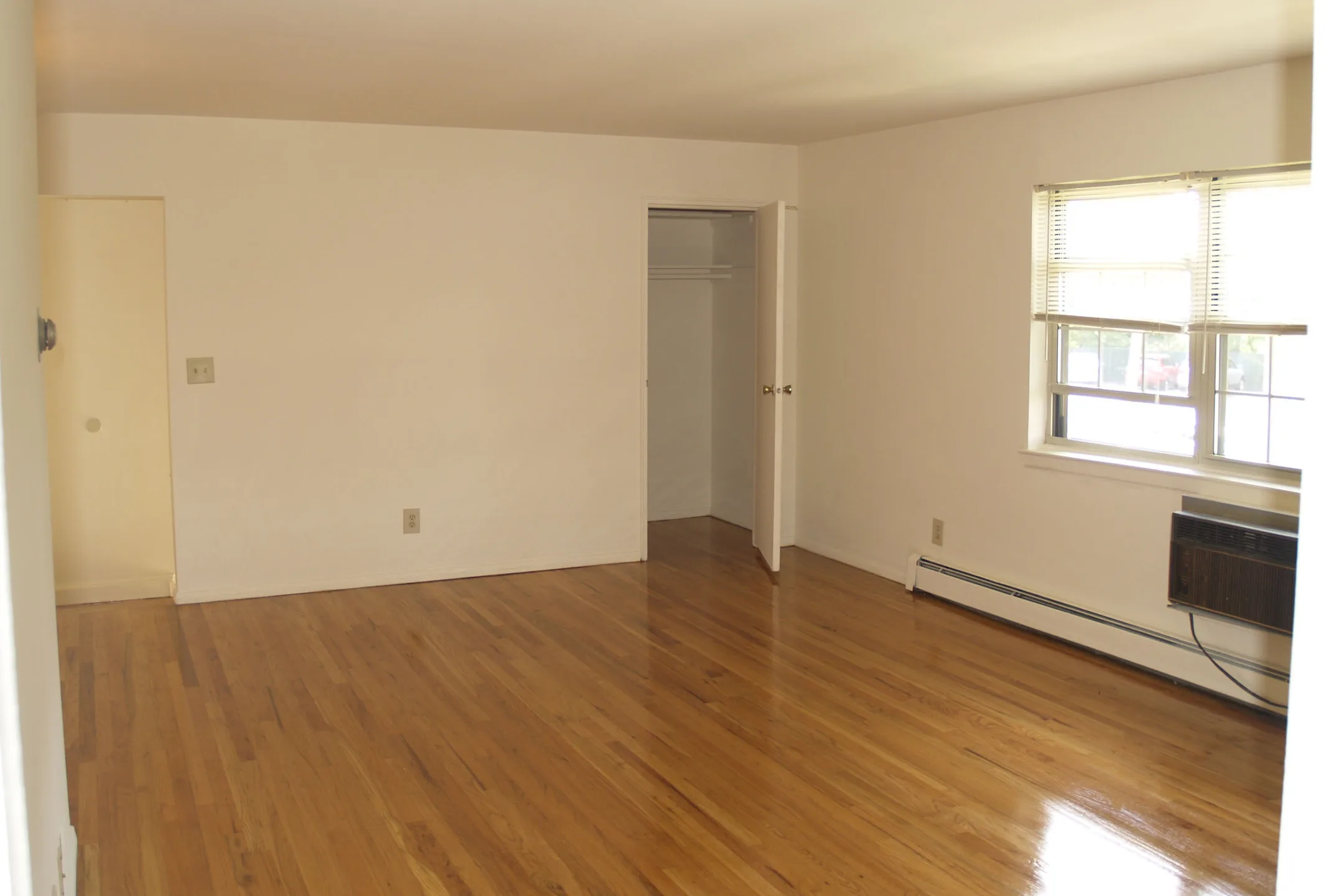 Berdan Court 2 Hazen Ct Wayne NJ Apartments for Rent Rent