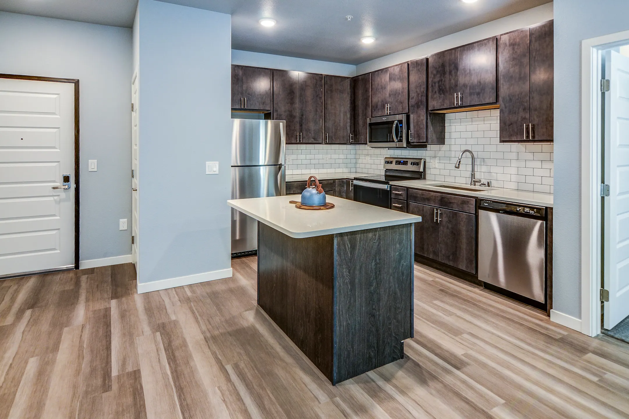 Flats at Neill Park Apartments Burnsville, MN 55337