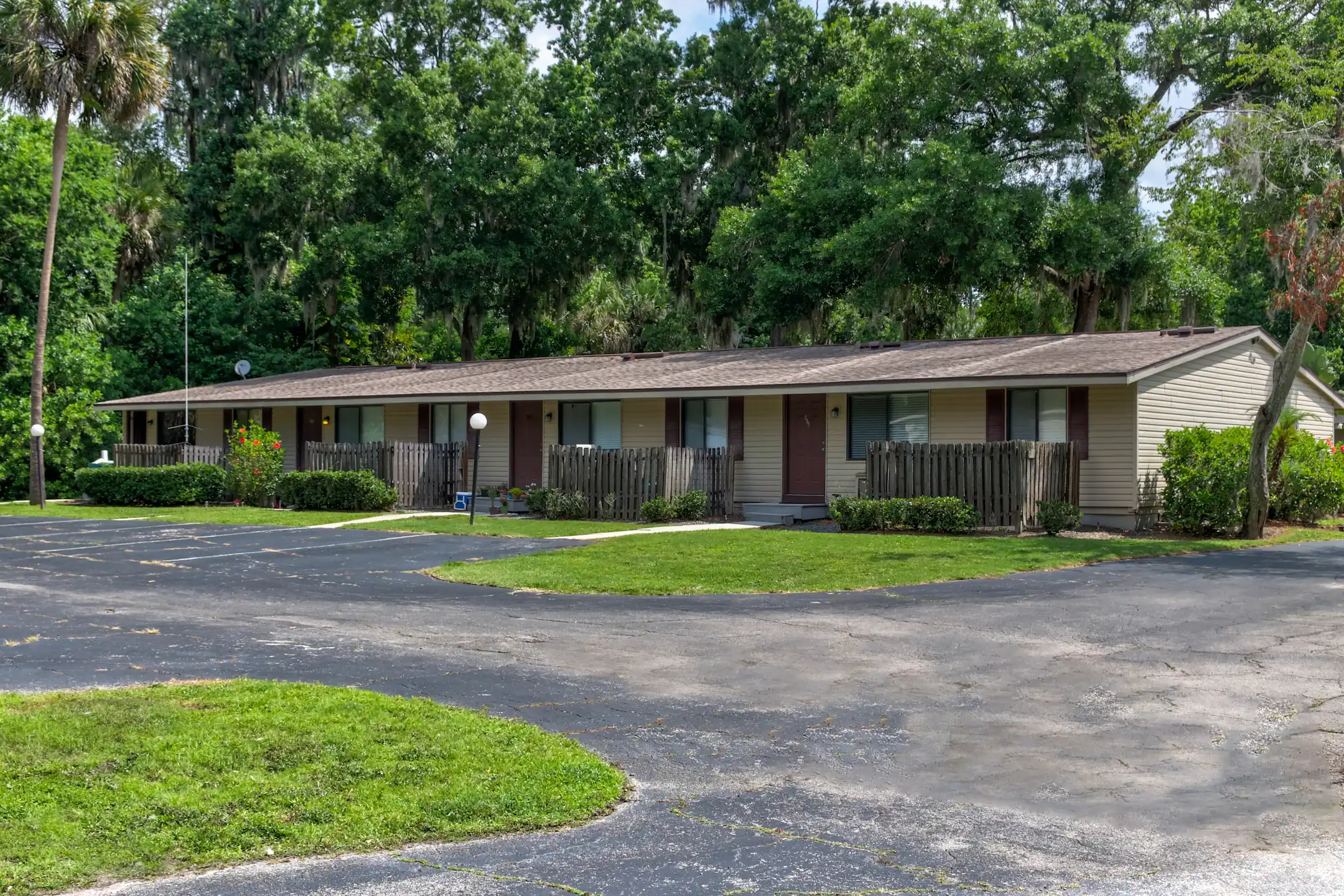 The Bungalows Of Port Orange Apartments 1025 Eagle Lake Trl Port