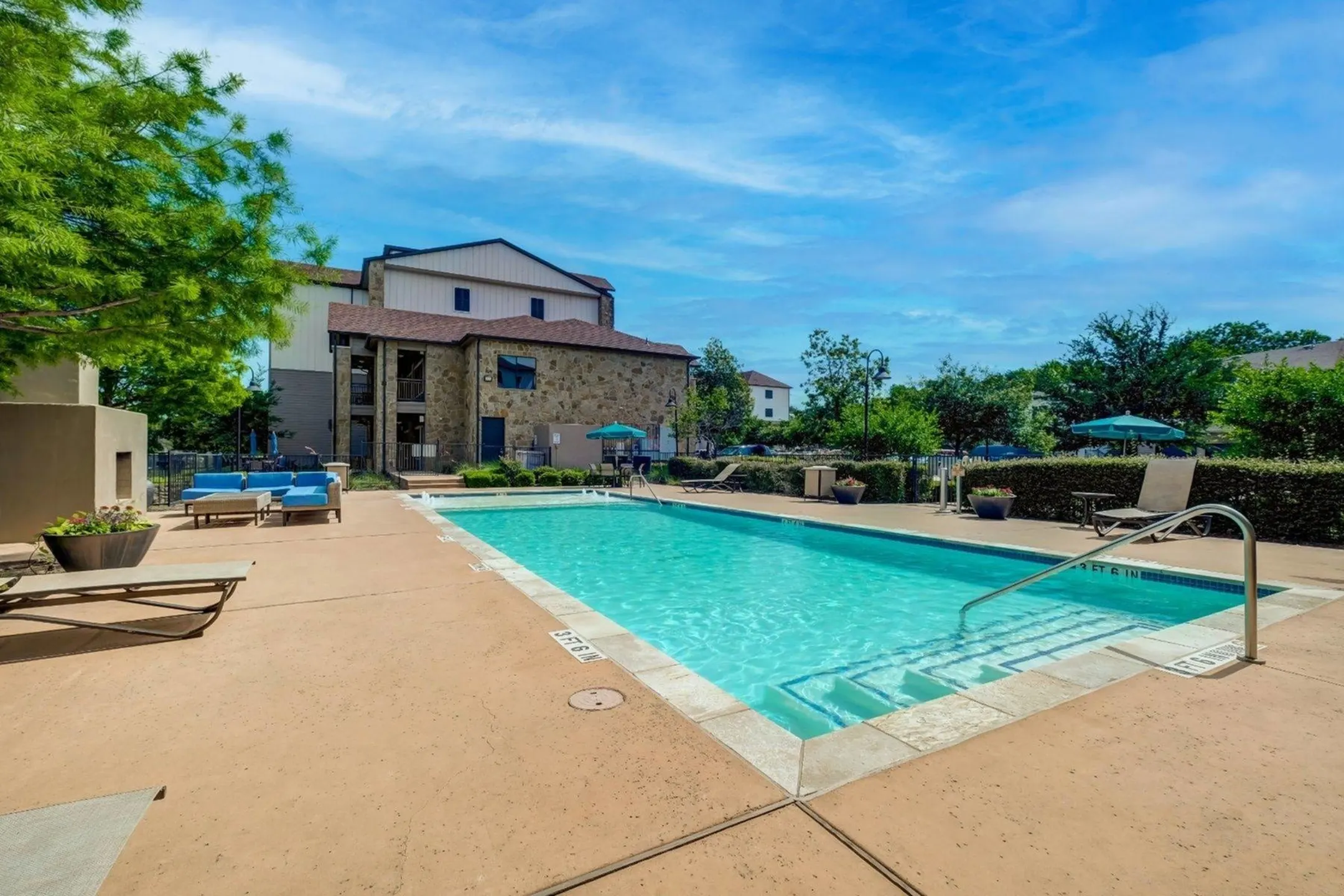 Pool - Waller Creekside on 51st - Austin, TX