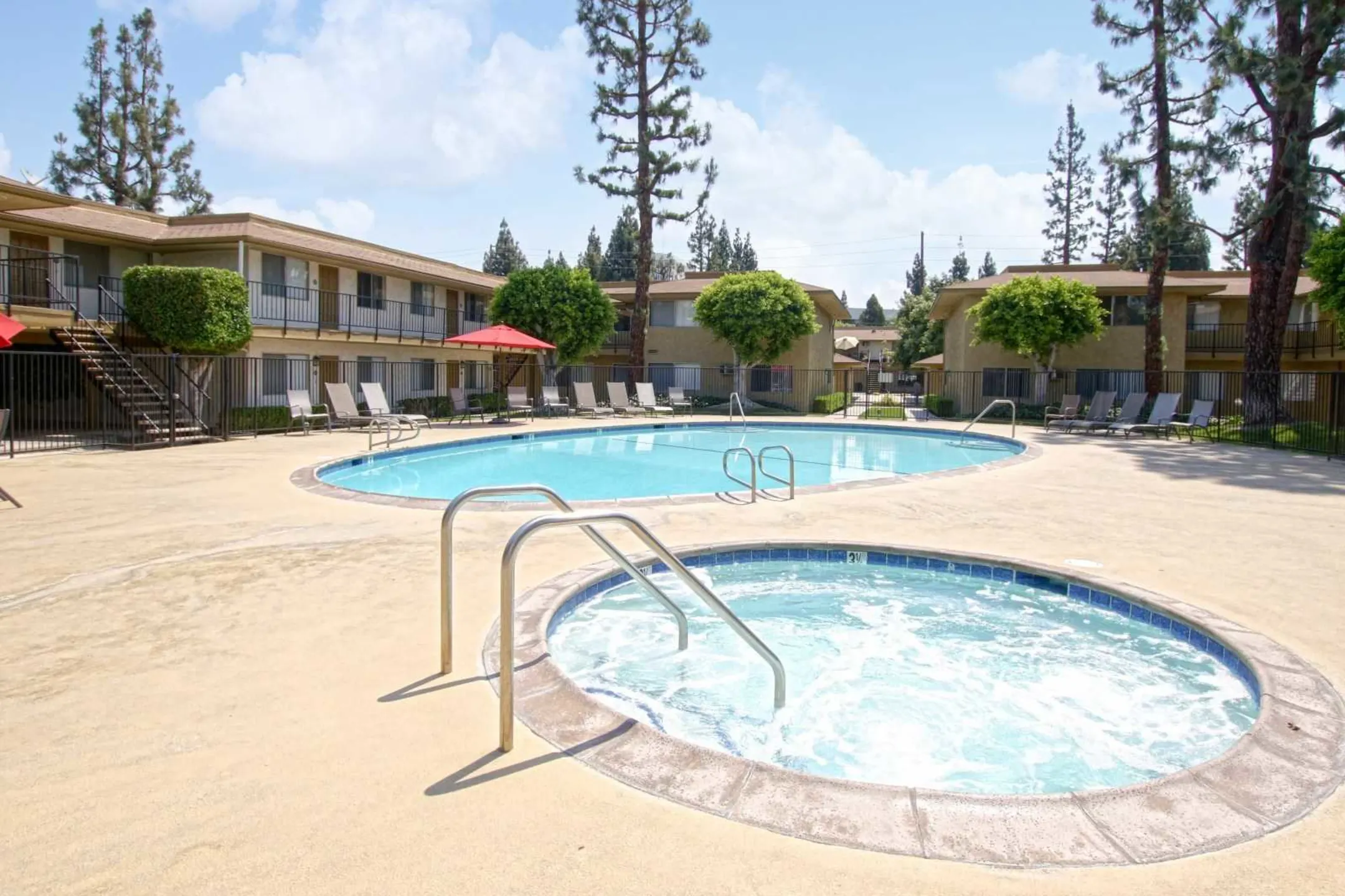 Pool - City Plaza Apartments - Garden Grove, CA