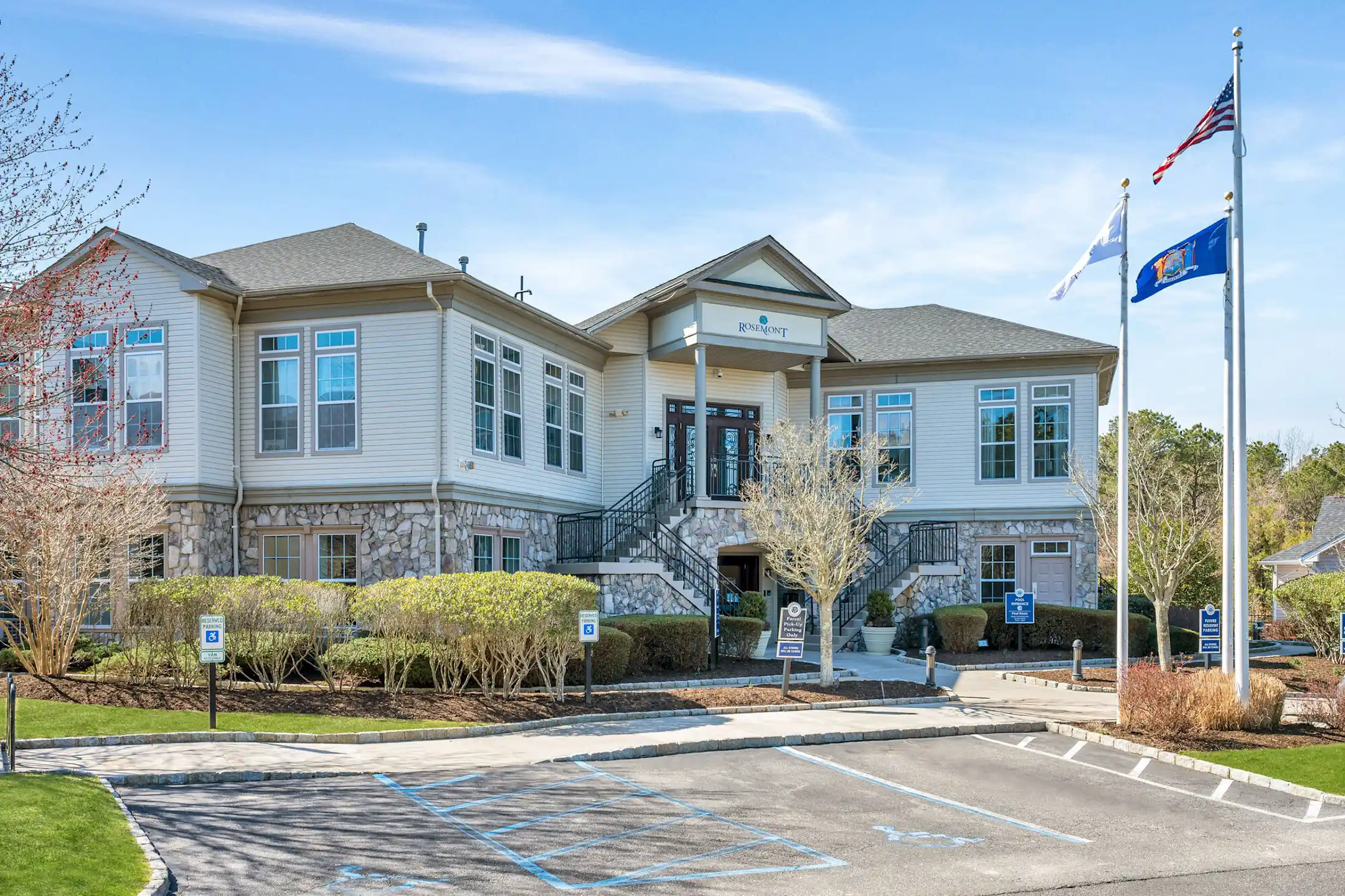 Rosemont Brookhaven 1220 Orchid Cir Bellport, NY Apartments for