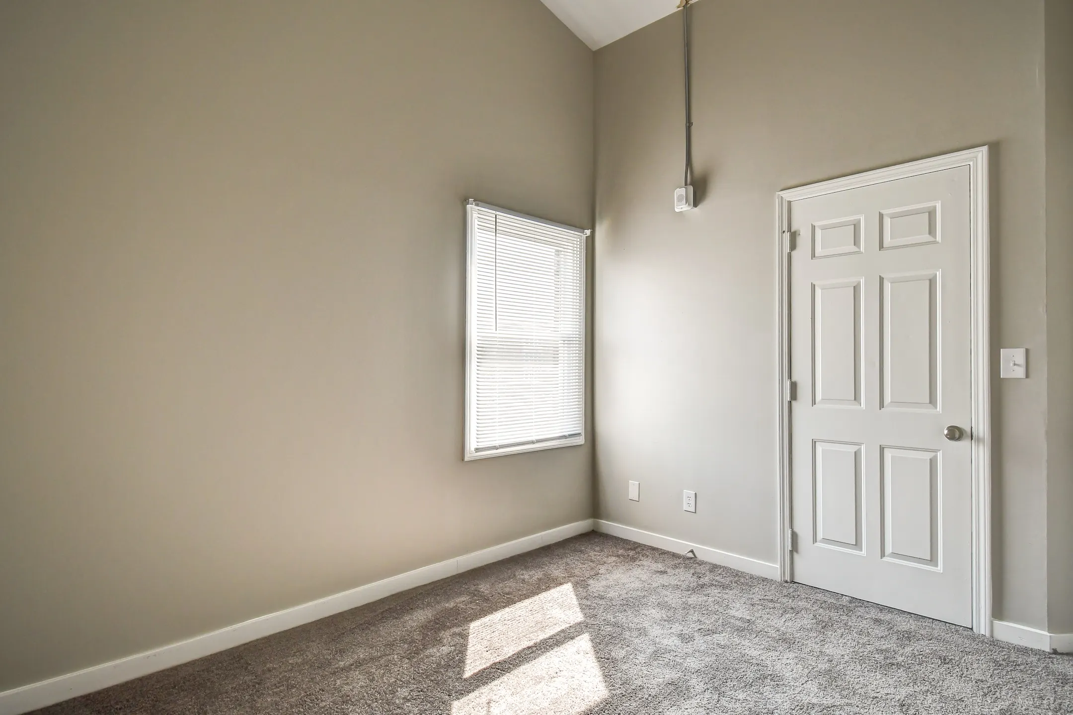 Bedroom - Kensington & Chesterfield - Muncie, IN