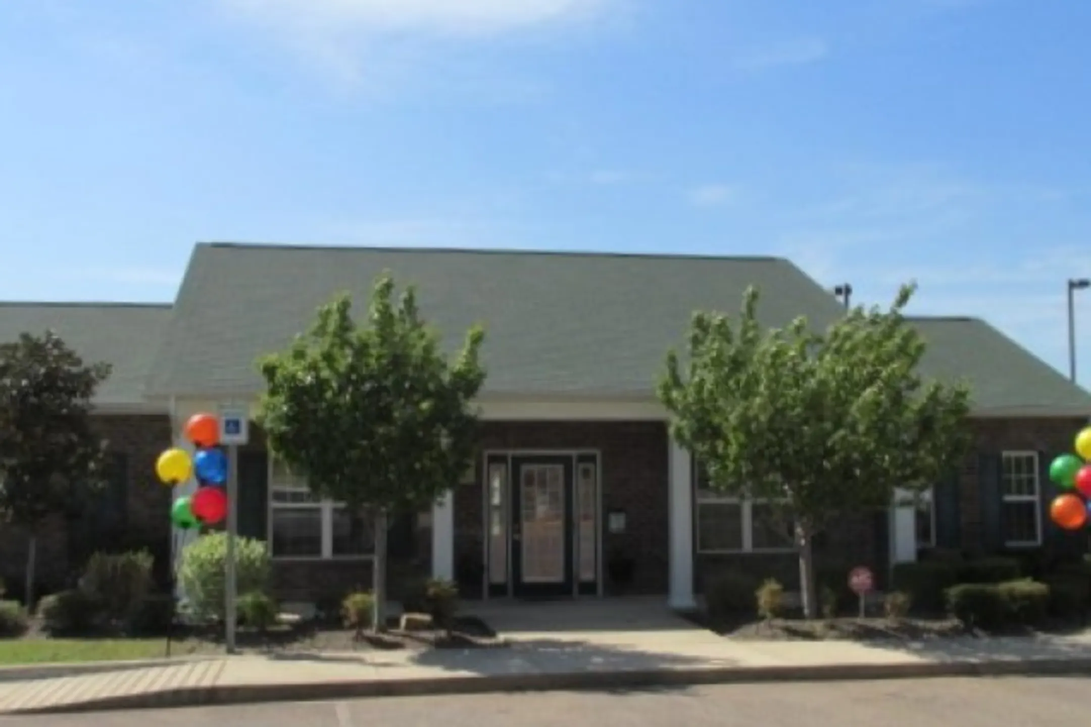 Rosewood Place Apartments 200 Redbud Street Selmer, TN Apartments