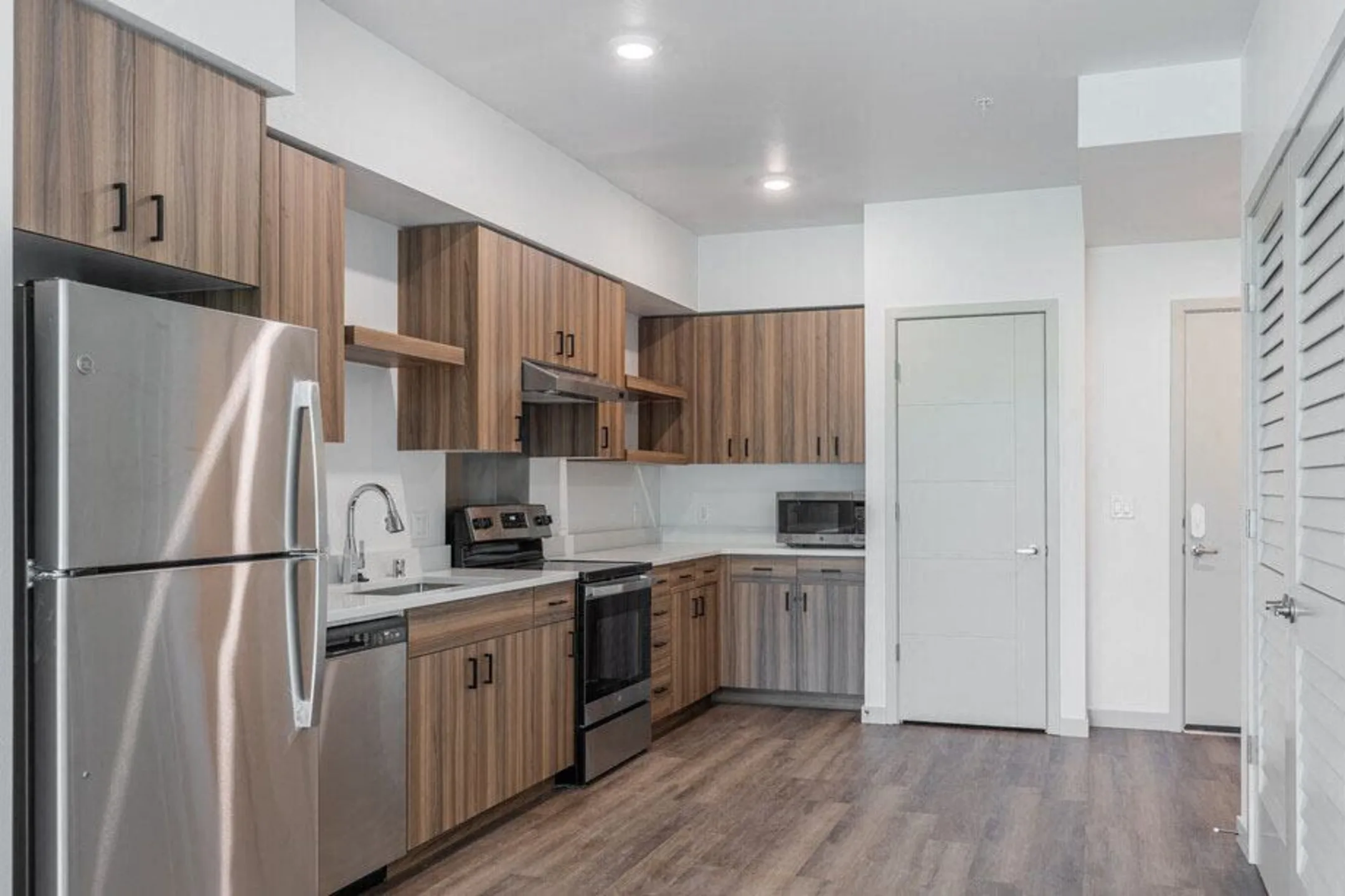 Casey Apartments 5515 NW Pacific Rim Blvd Camas, WA Apartments for