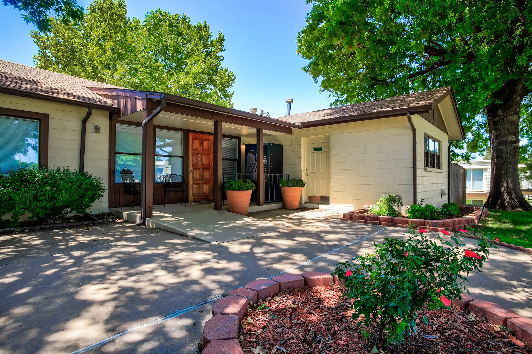 Rolling Oaks Apartments Oklahoma City, OK 73110