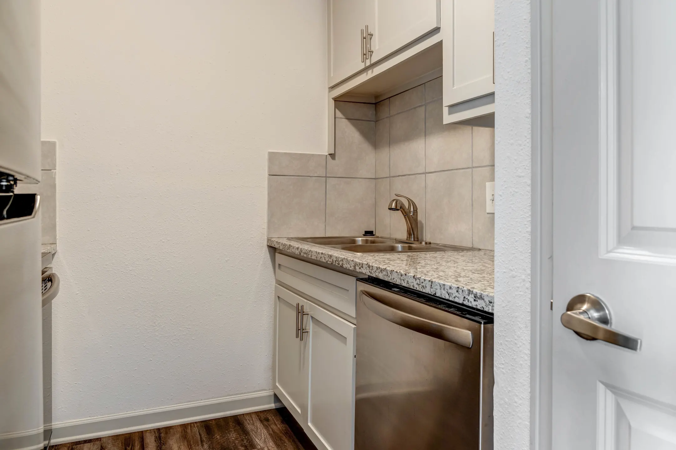 Bathroom - Mosaic Apartments - Beaumont, TX
