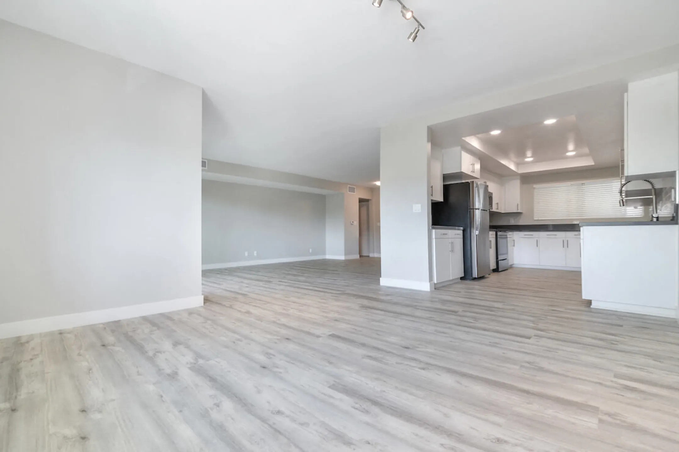 Bixby Hill Manor 1025 Palo Verde Ave Long Beach, CA Apartments for Rent Rent.