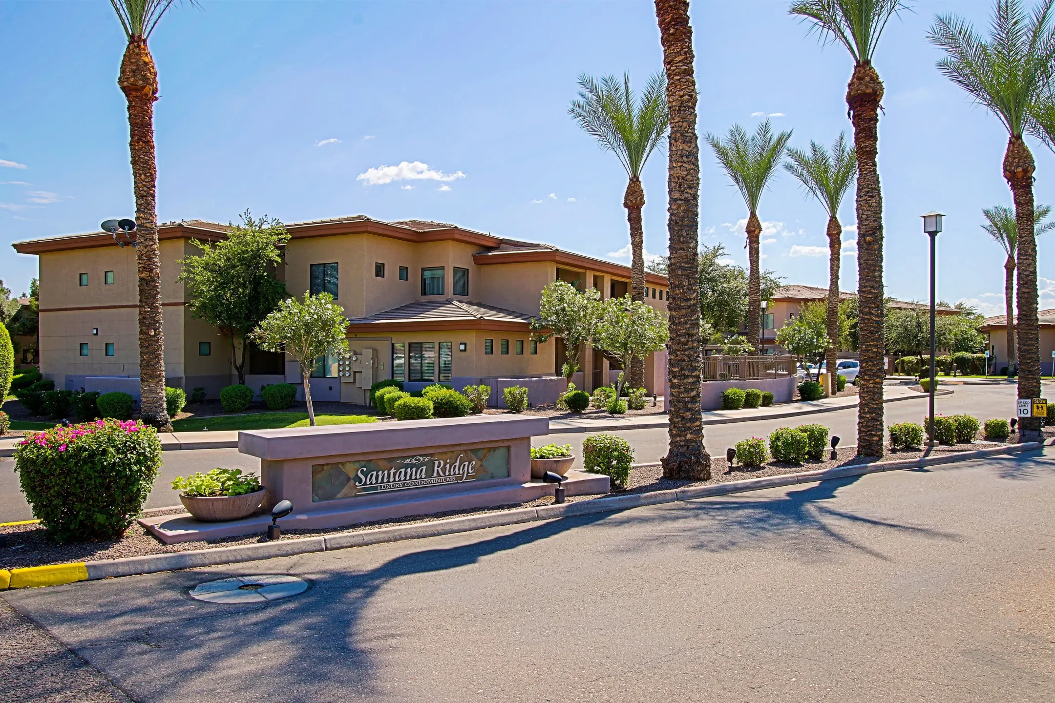 Santana Ridge Luxury Rentals Condos - Chandler, AZ 85286