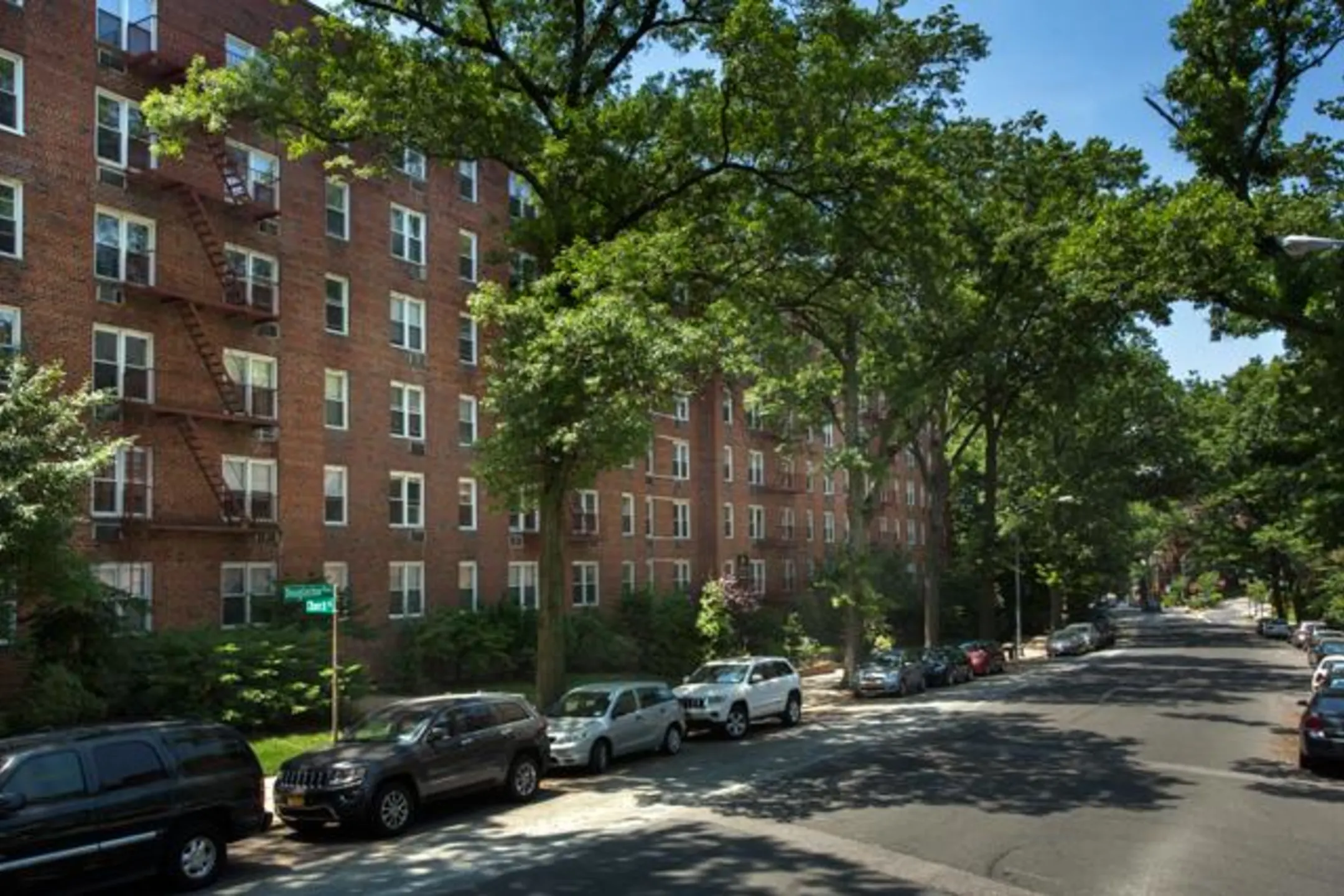 Fairfield Manor At Douglaston Apartments - Douglaston, NY 11363