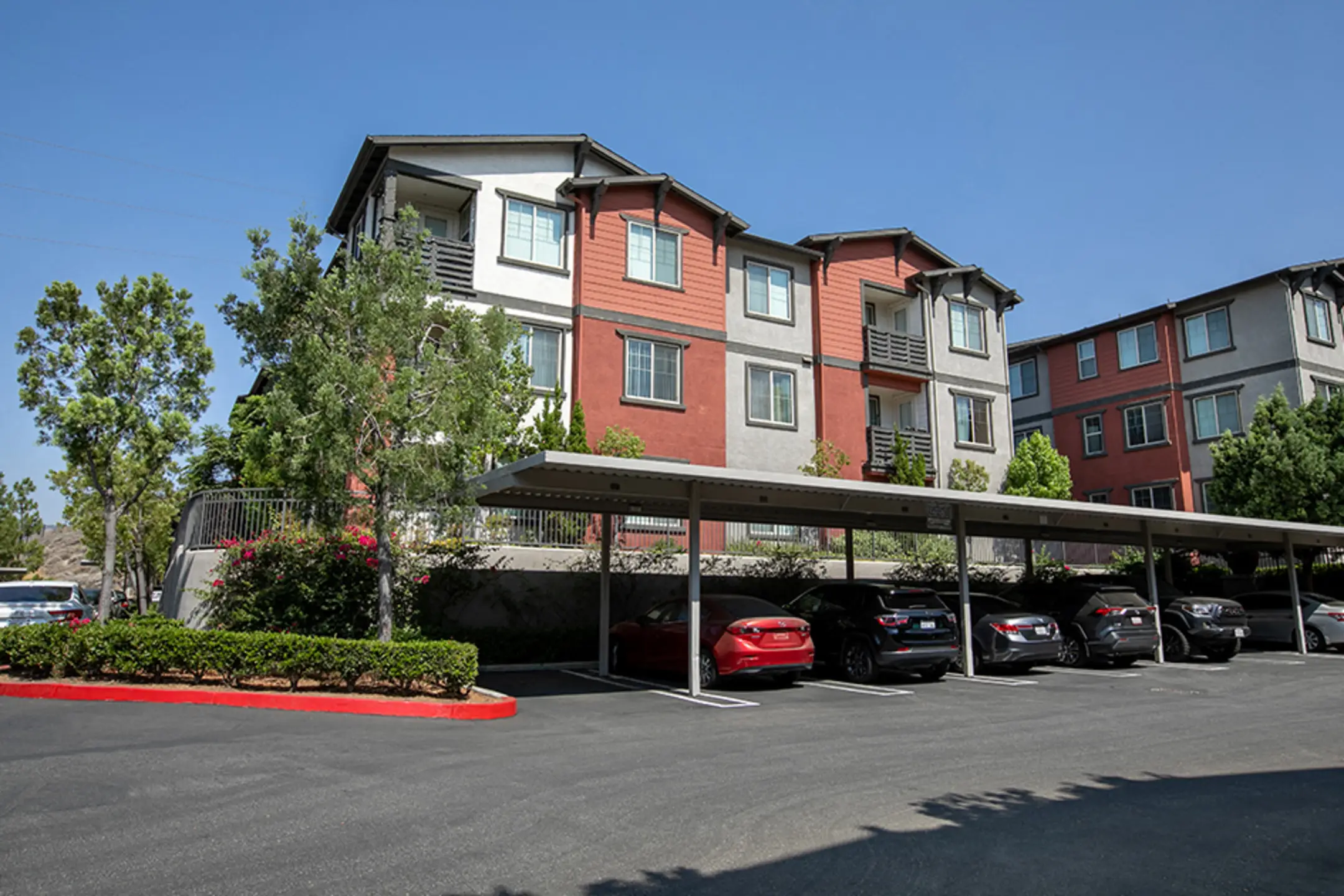 Rockwood At The Cascades Apartments Sylmar, CA 91342
