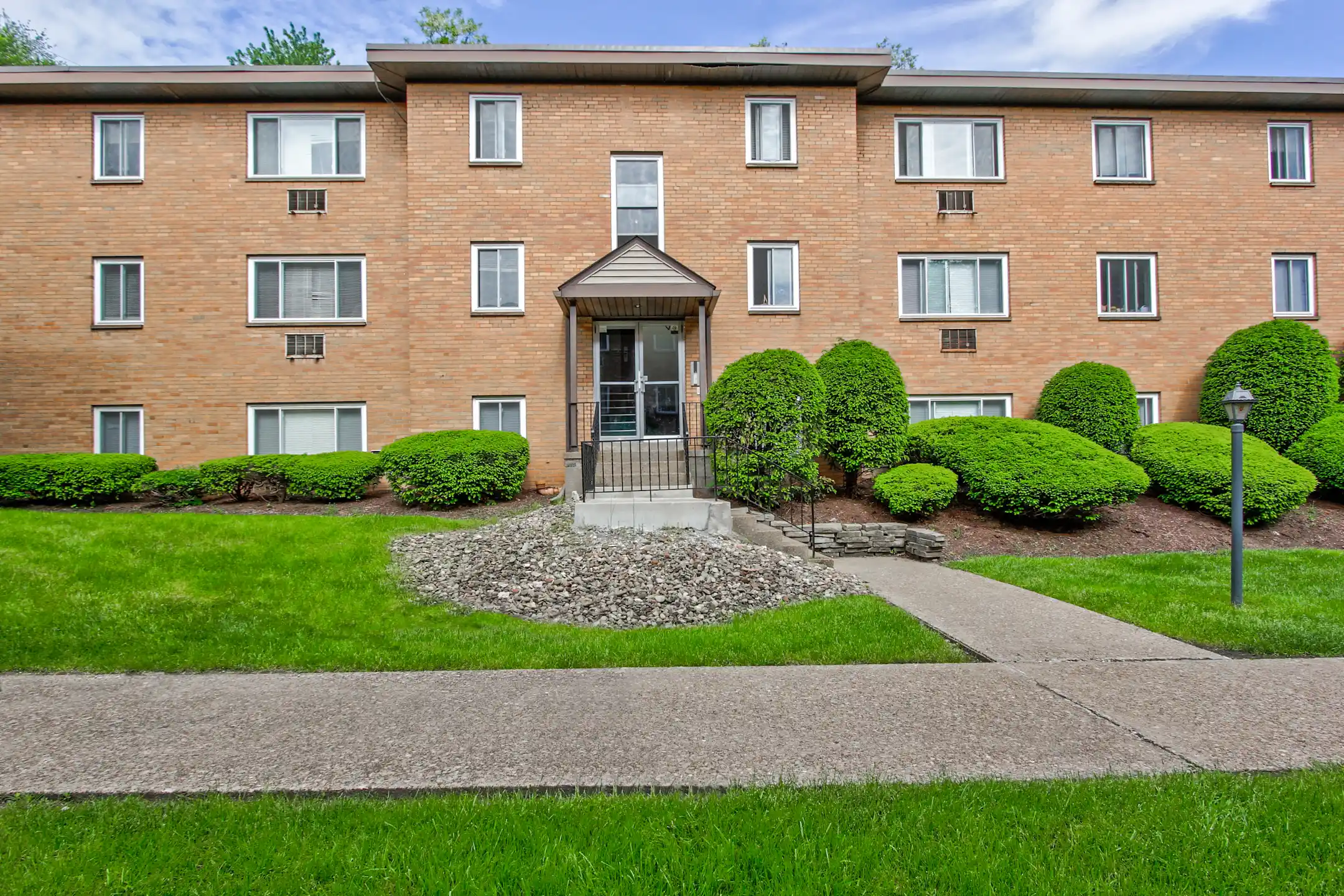 Velma Court Apartments Pittsburgh, PA 15217