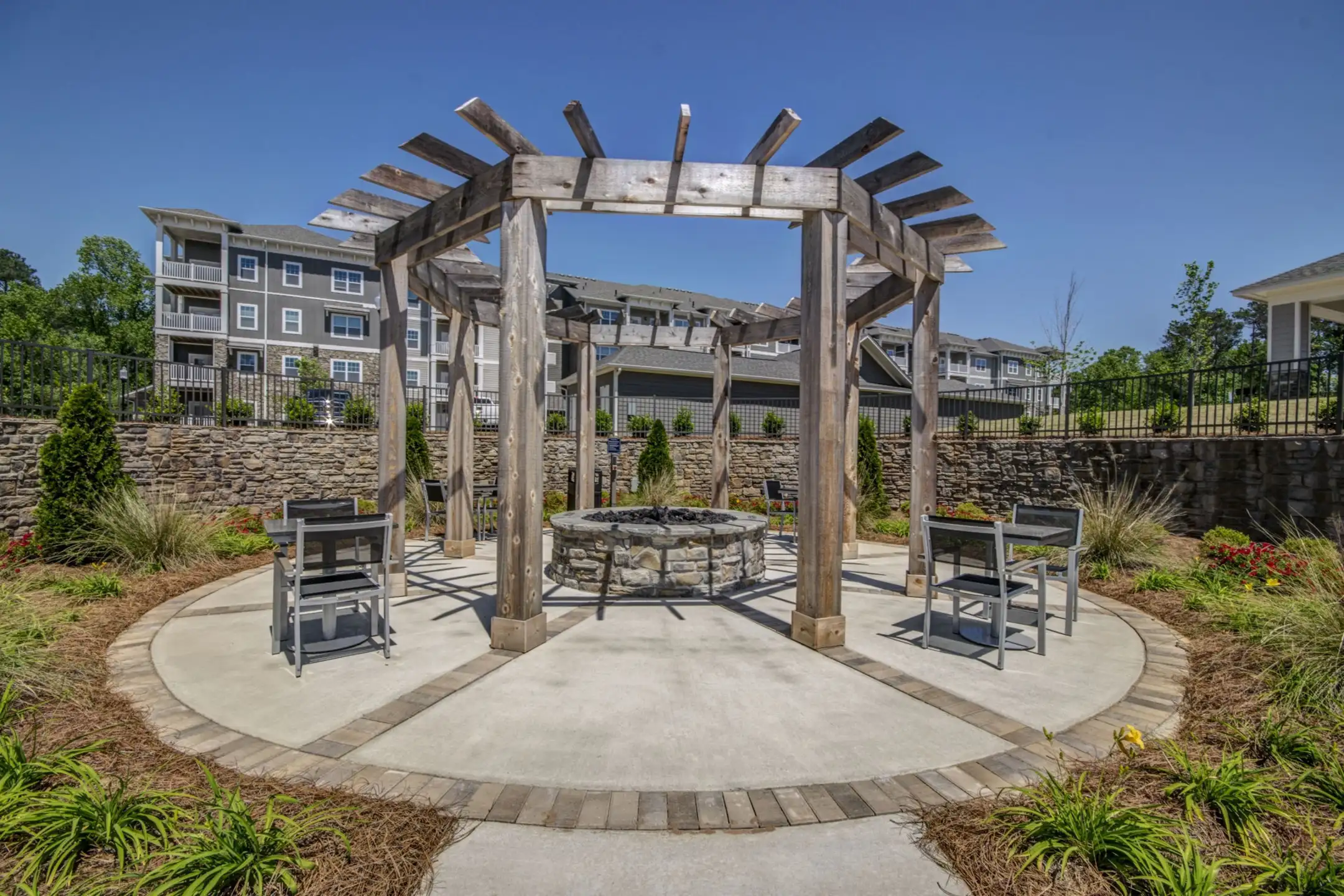 Rock Island Ridges at Riverchase Apartments Phenix City, AL 36867