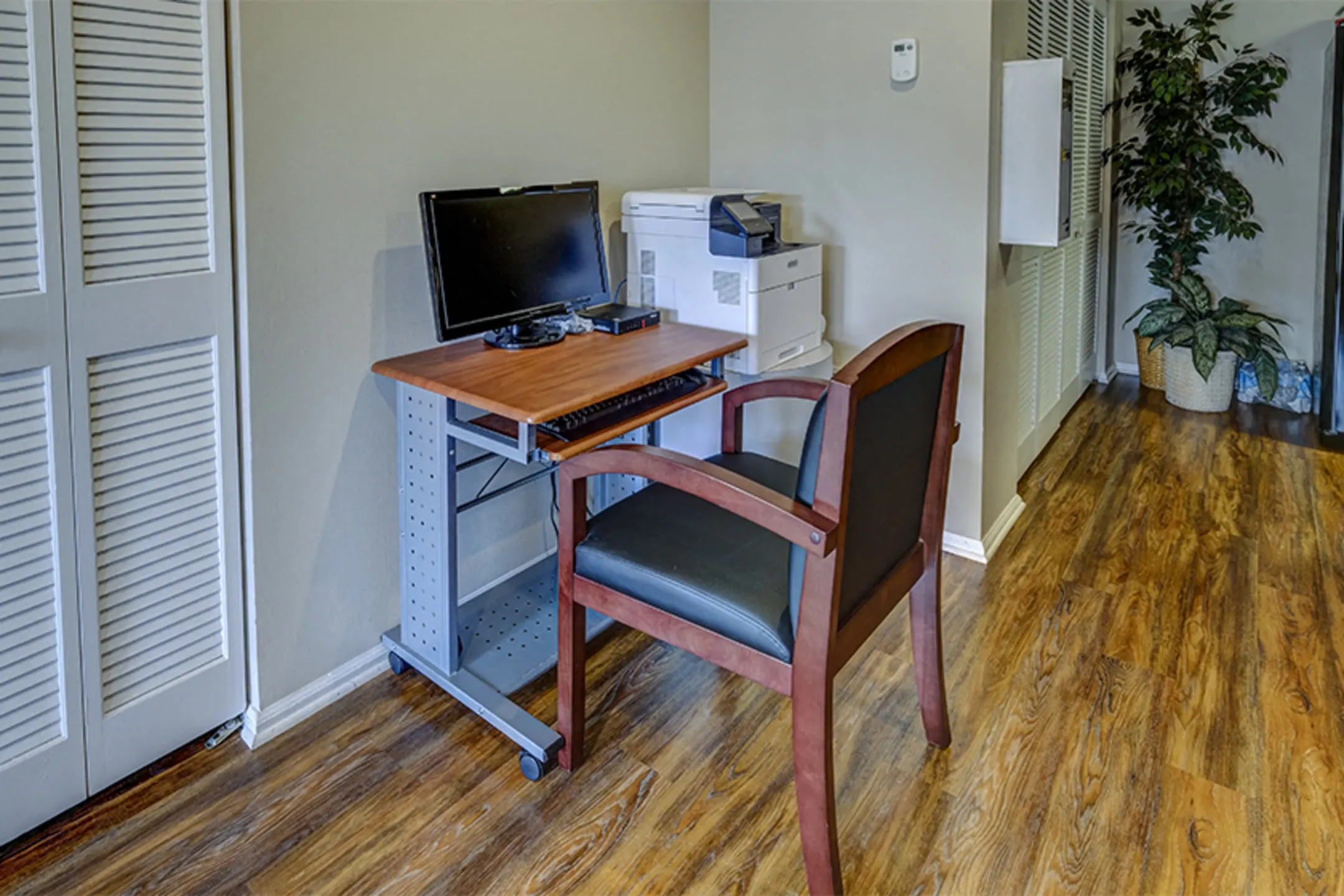 Mann Village Apartments Indianapolis, IN 46221