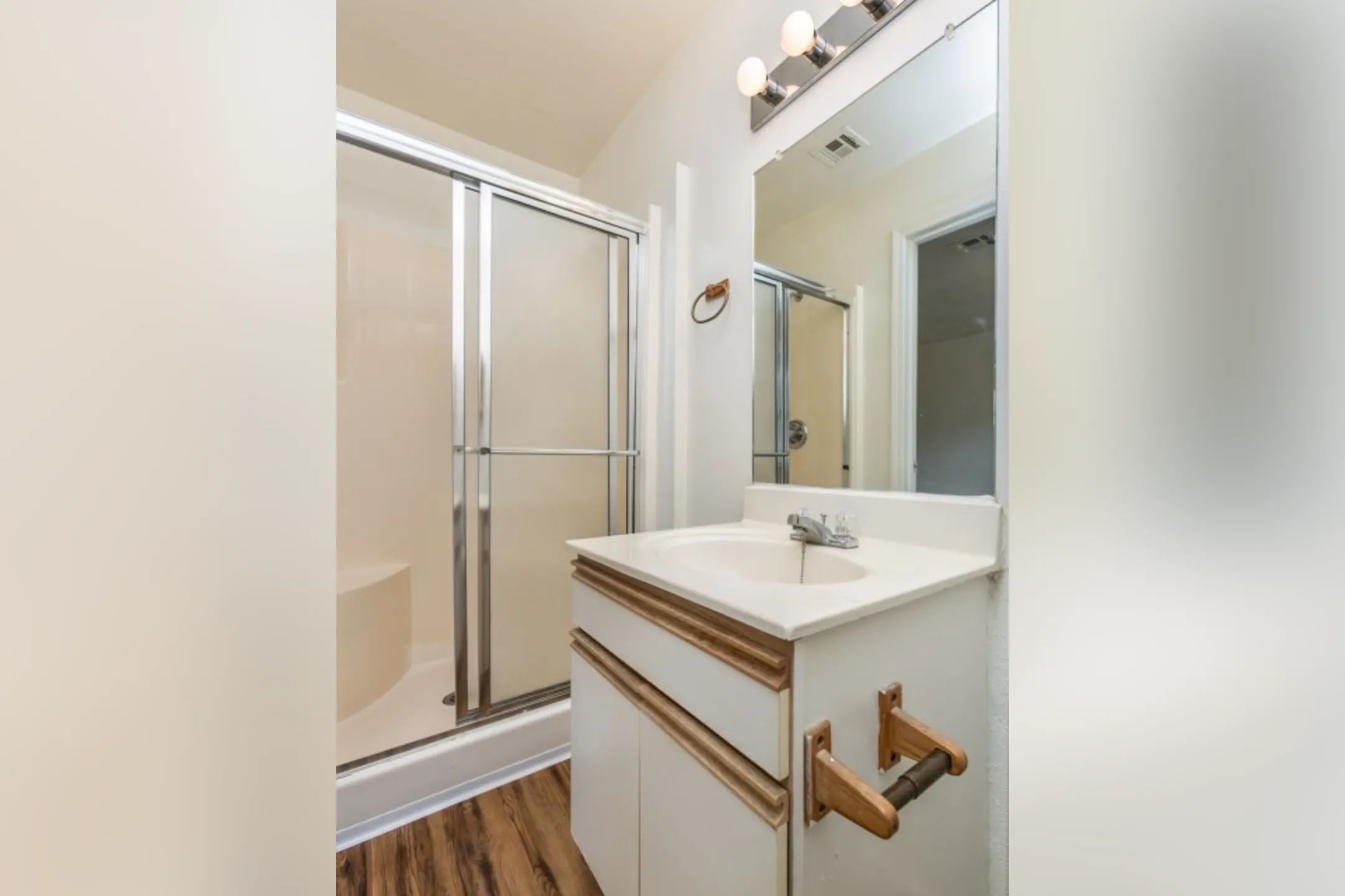 Lost Tree Apartments 860 Lost Tree Dr Branson, MO Apartments for