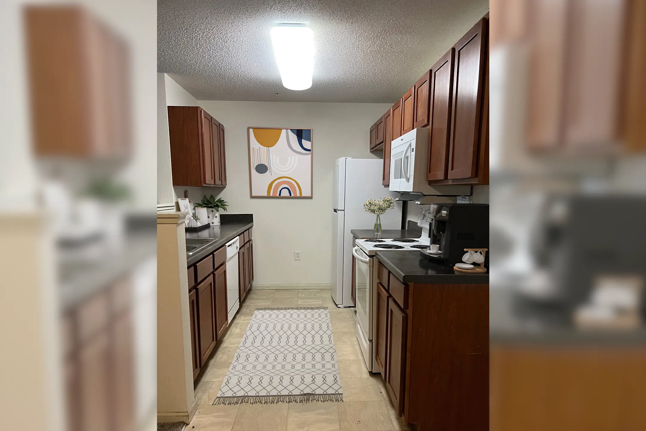 Cloverfield Marketplace Apartments Chaska, MN 55318