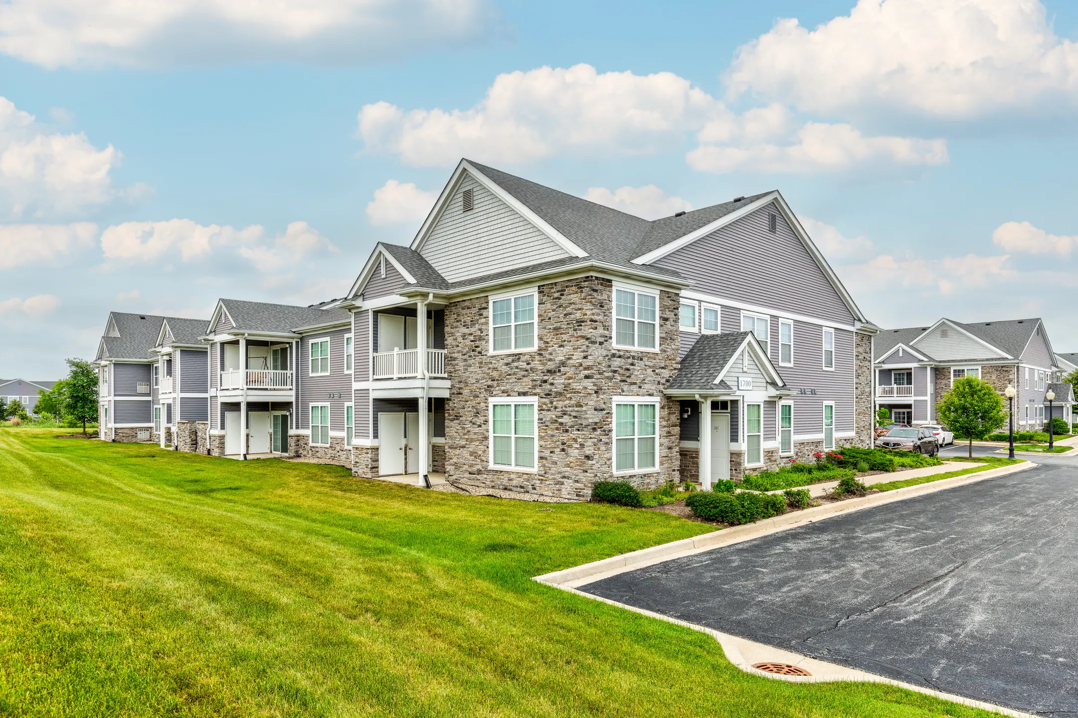 Building - The Reserve at Prairie Point & Prairie Point Apartments - Merrillville, IN