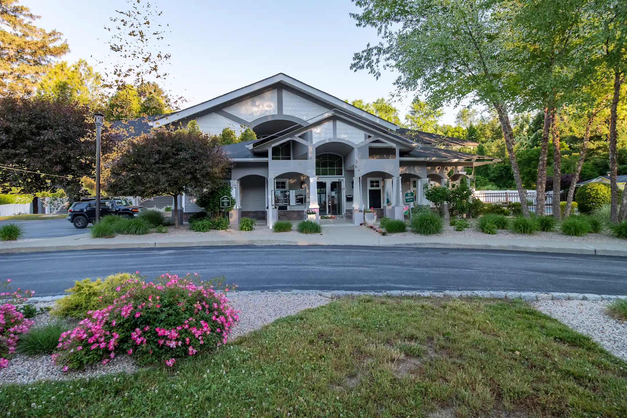 Brookside Meadows 10100 Brookside Rd Pleasant Valley, NY Apartments