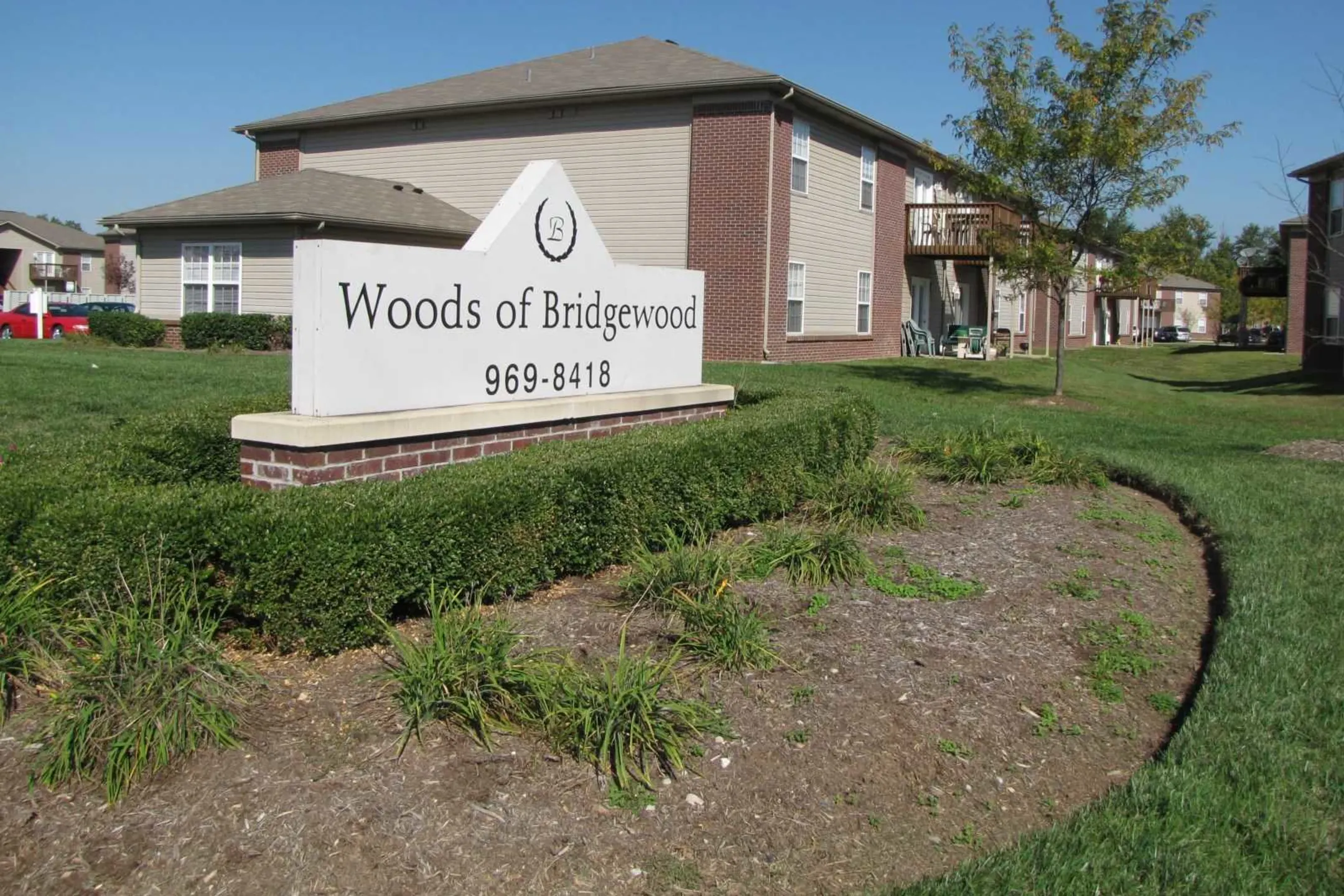 Building - Woods Of Bridgewood - Louisville, KY