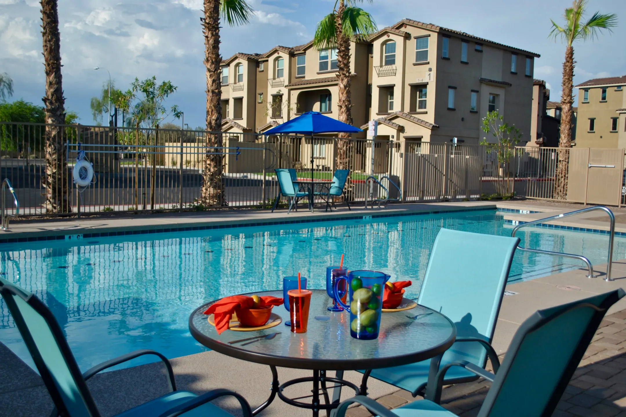 Pool - Luxury Townhomes at Park Tower - Chandler, AZ