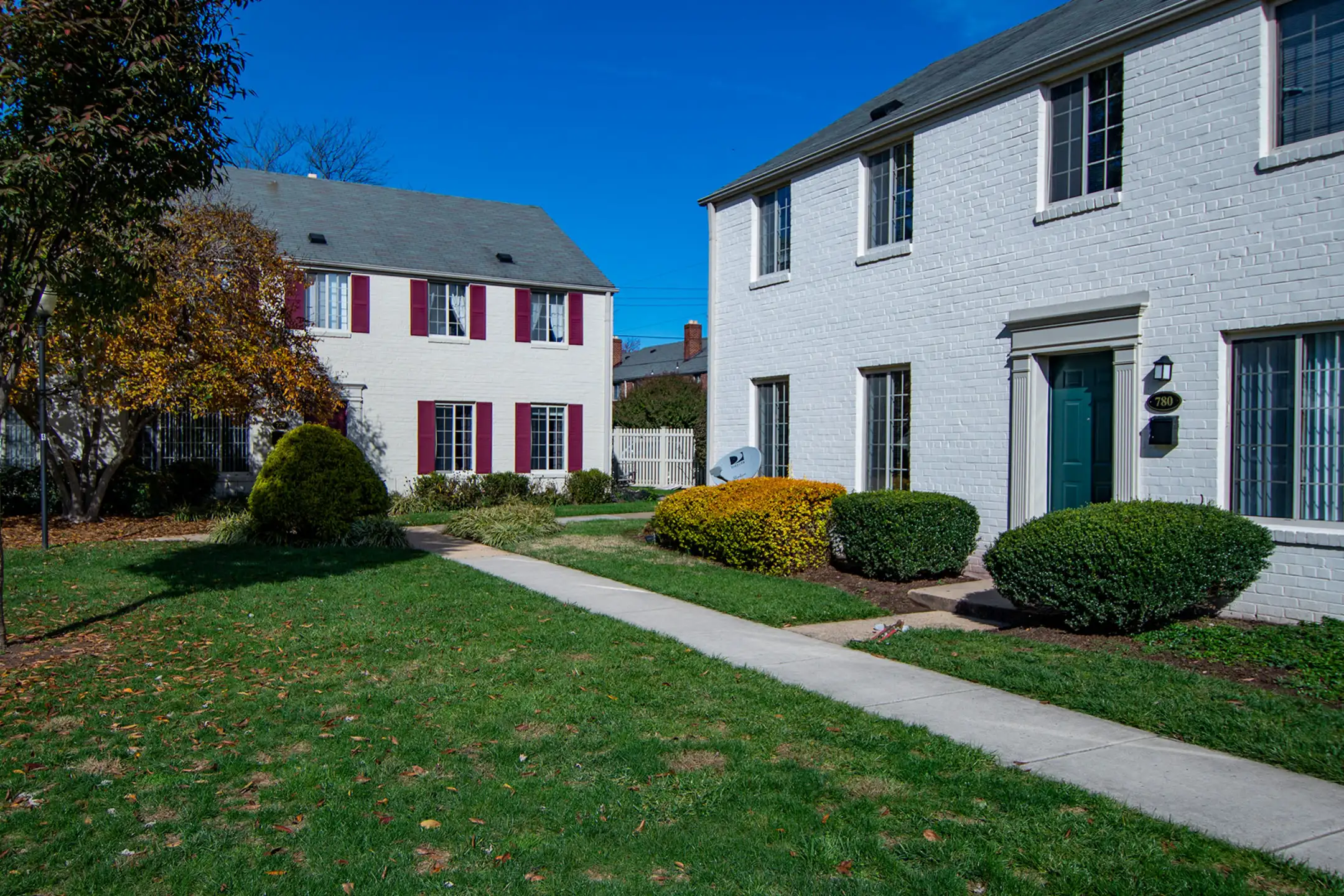 Brookville Townhomes 5402 Taney Avenue Alexandria, VA Townhomes for