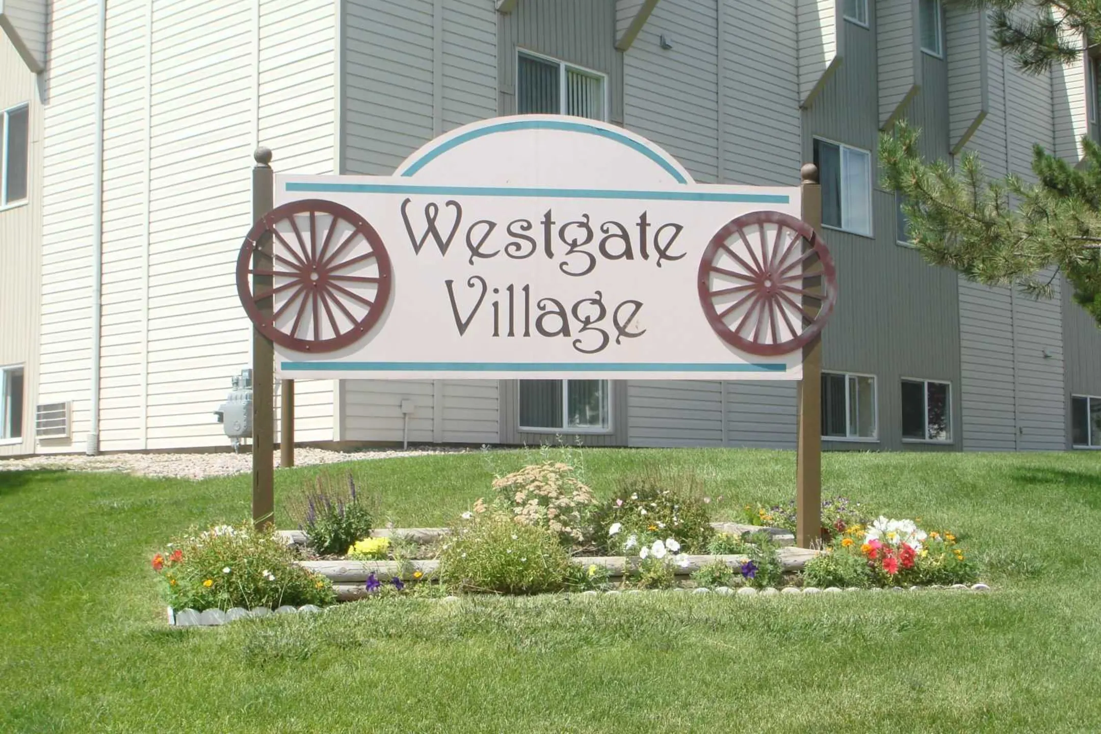 Building - Westgate Village Apartments - Cheyenne, WY