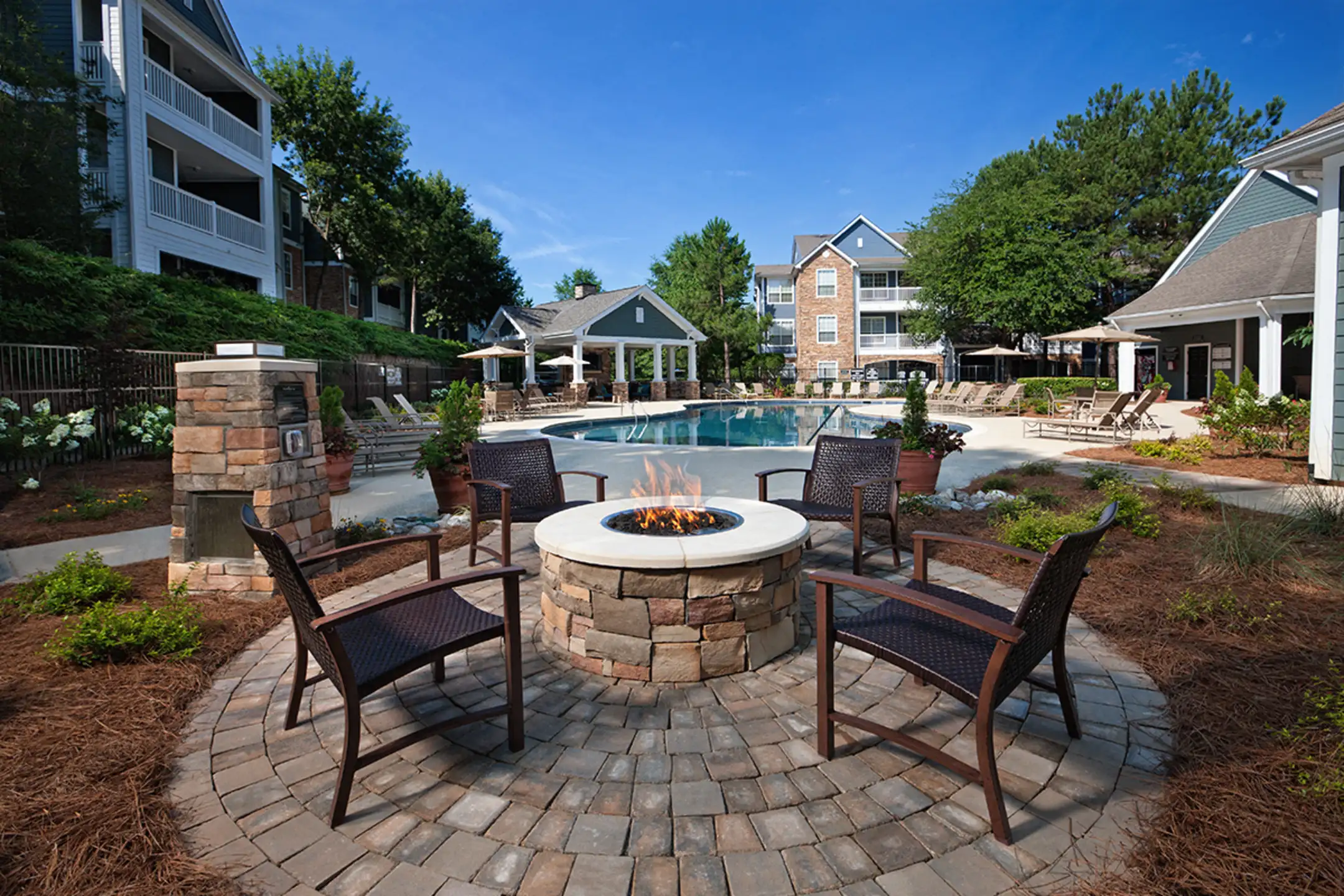 Bexley Crossing At Providence Luxury Apartments - Charlotte, NC